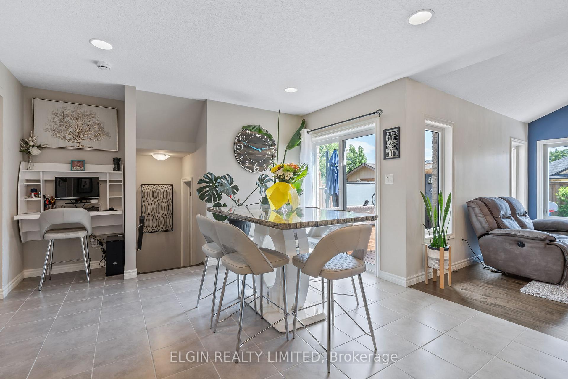 Photo 7 of 106 Westlake Drive, St. Thomas — HOMEH