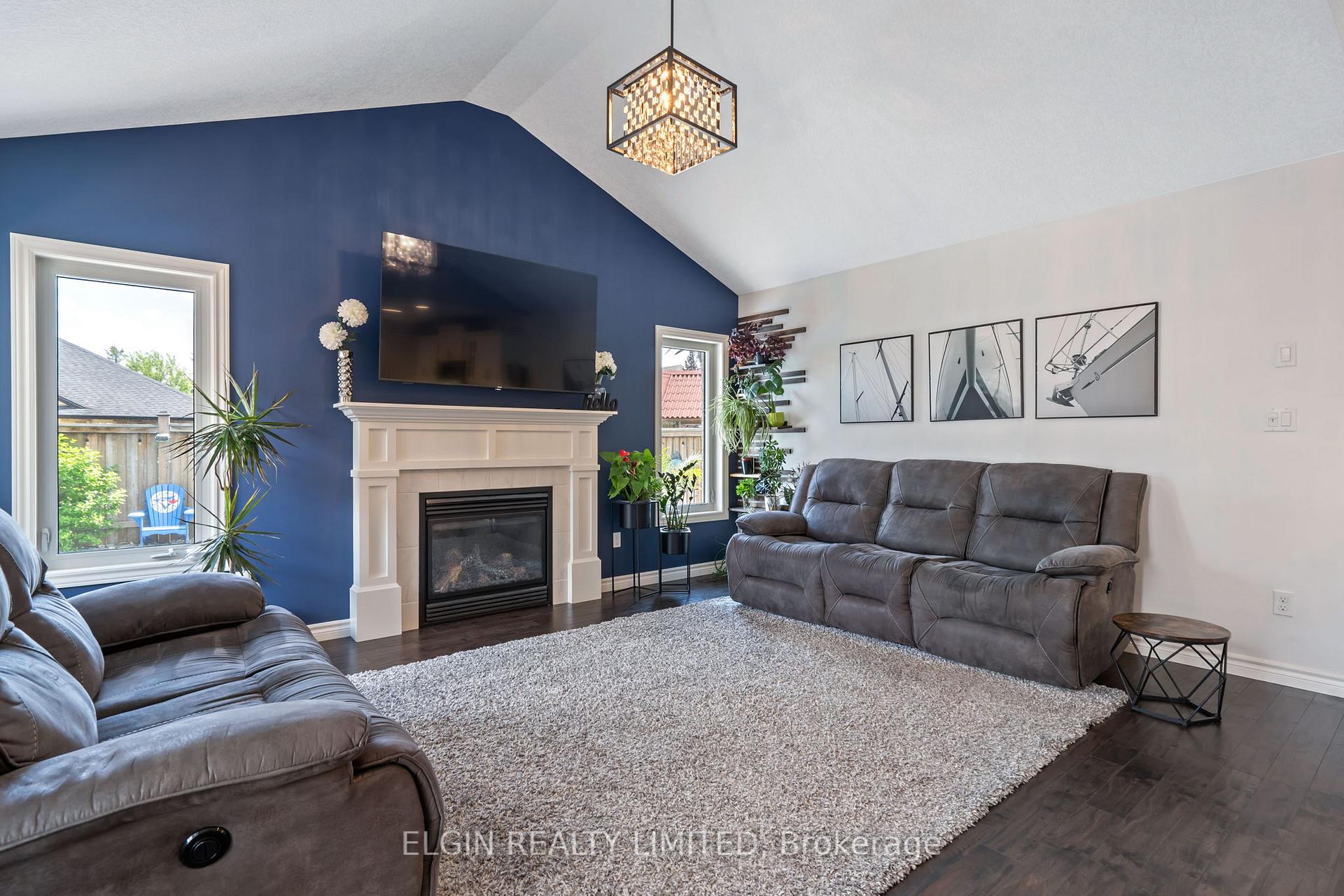 Photo 14 of 106 Westlake Drive, St. Thomas — HOMEH
