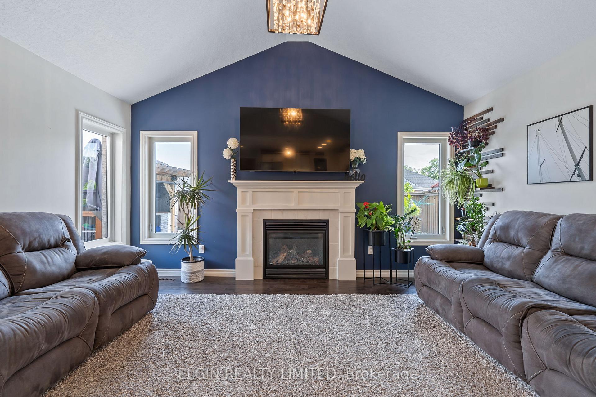 Photo 15 of 106 Westlake Drive, St. Thomas — HOMEH