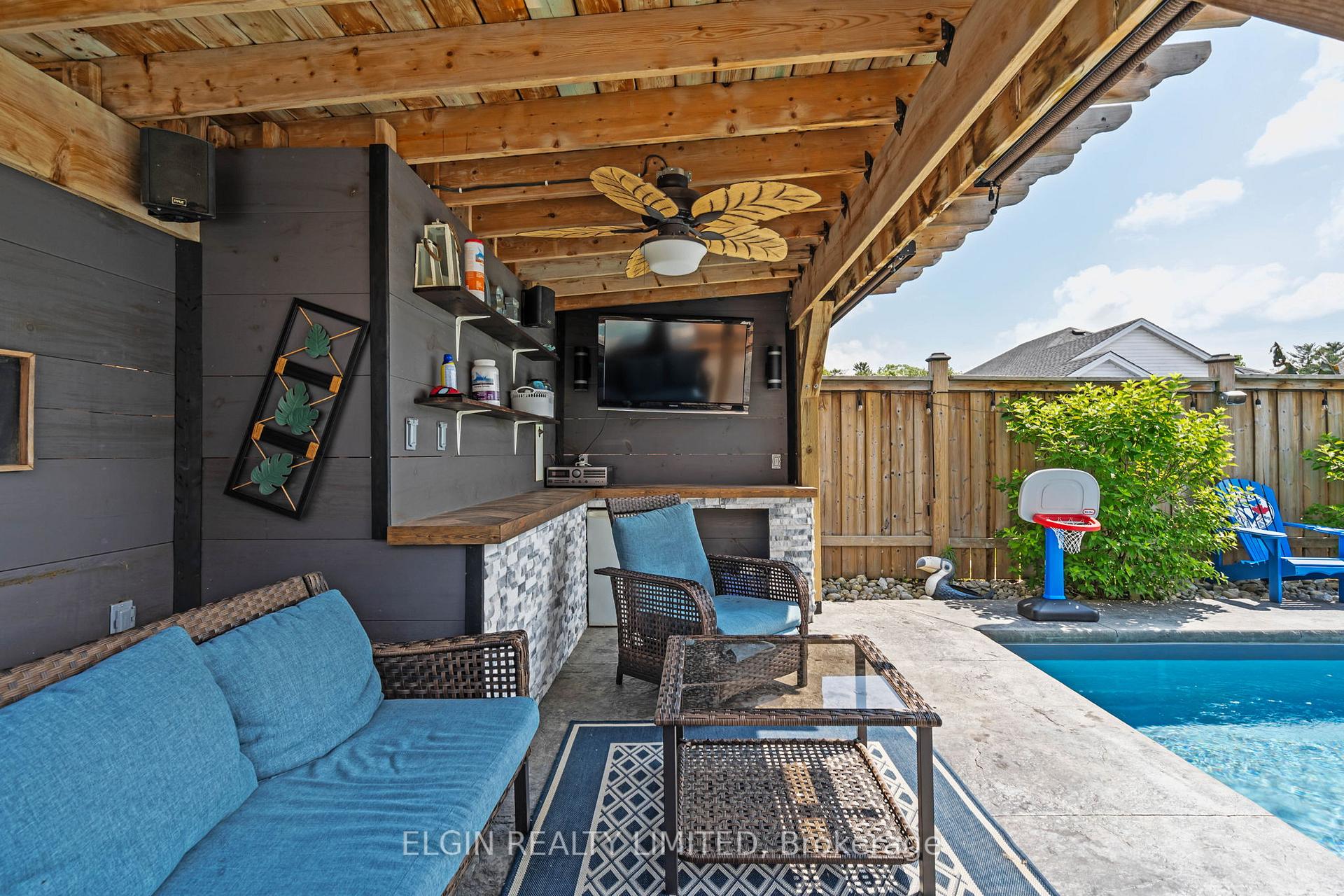 Photo 38 of 106 Westlake Drive, St. Thomas — HOMEH