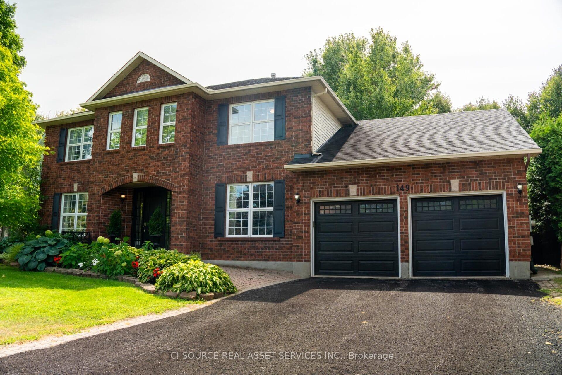 Front of 149 Lanigan Crescent