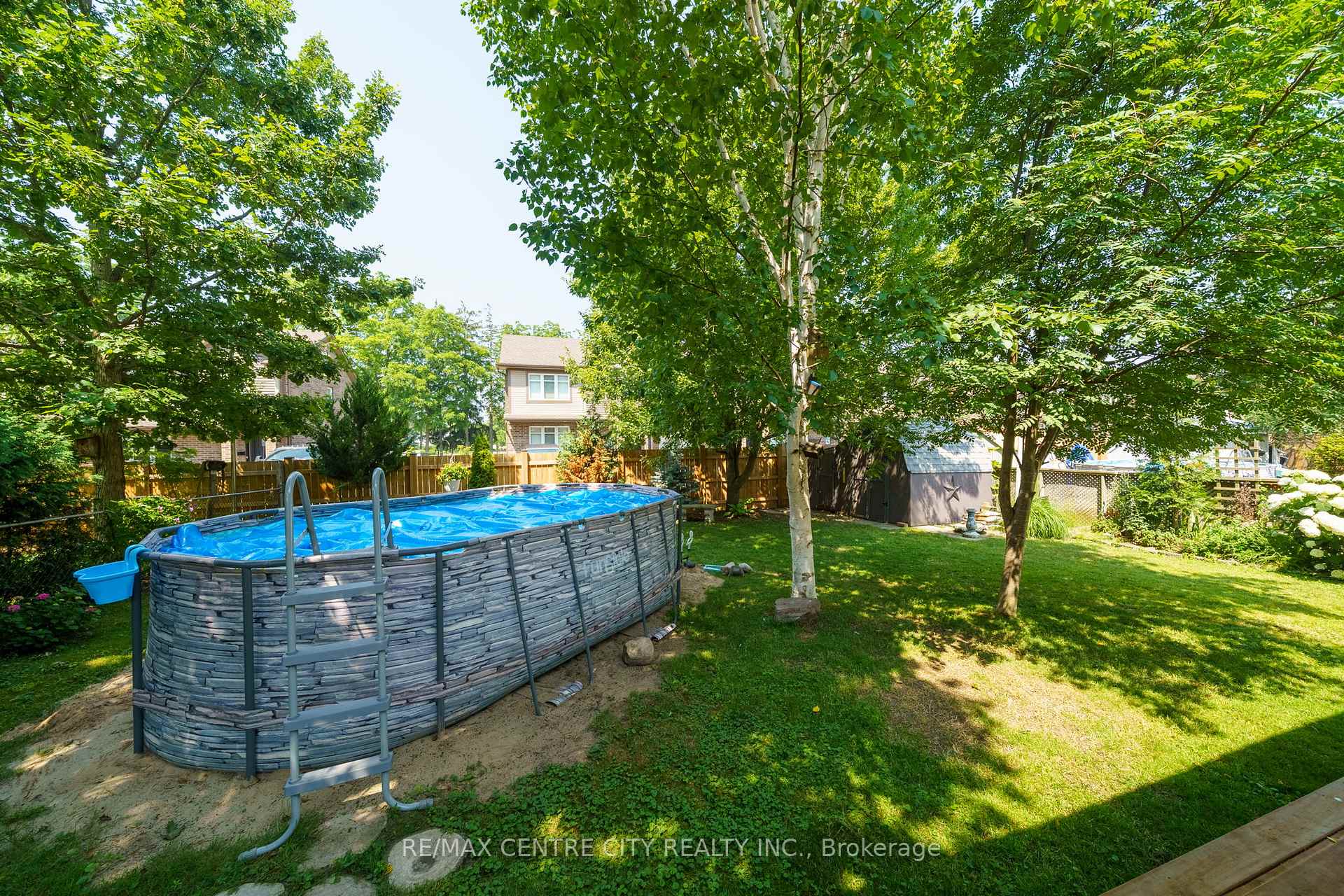 Photo 25 of 10 Parkside Drive, St. Thomas — HOMEH