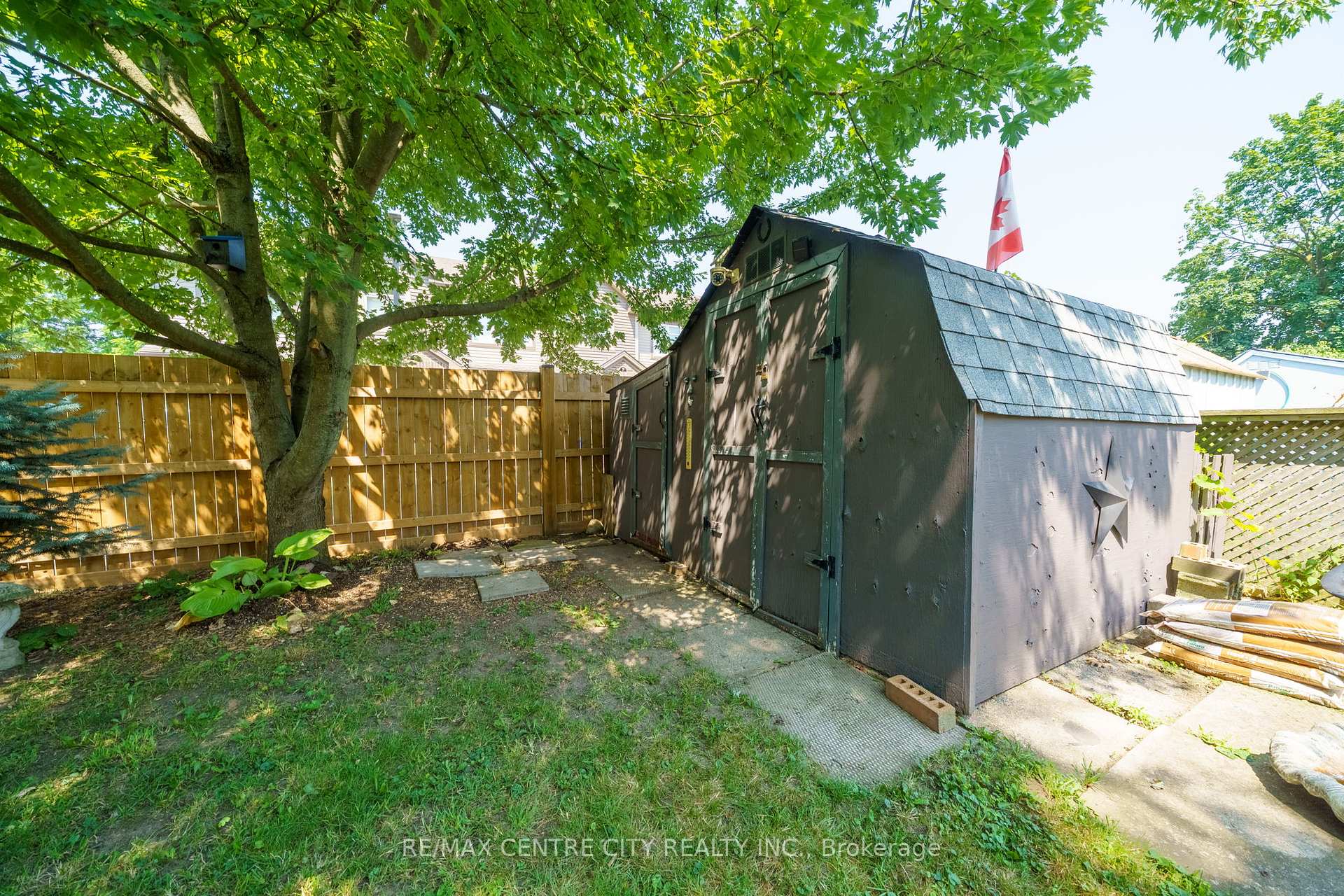Photo 26 of 10 Parkside Drive, St. Thomas — HOMEH
