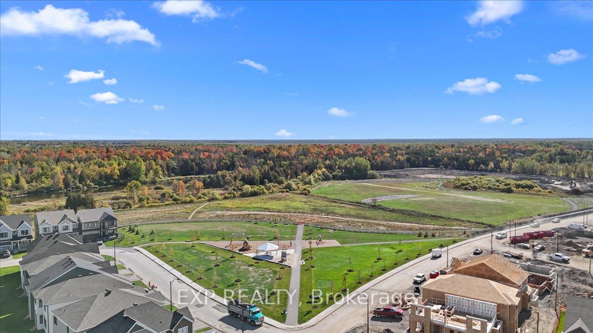 Photo 4 of 316 Cornflower Row, Ottawa, Goulbourn Twp From Franktown Rd/South To Rideau — HOMEH