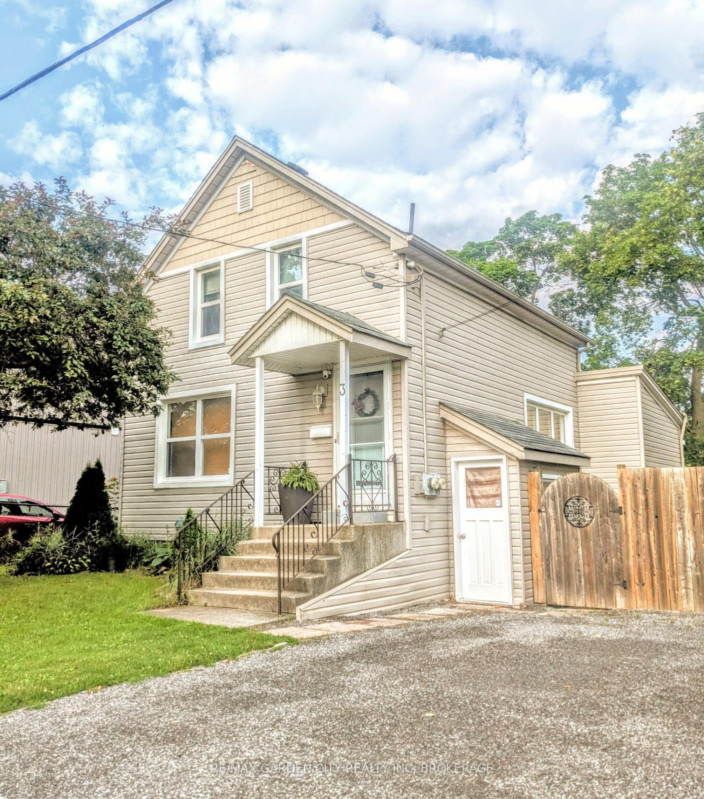 Photo 1 of 3 Bessey Street, St. Catharines, Burleigh Hill — HOMEH