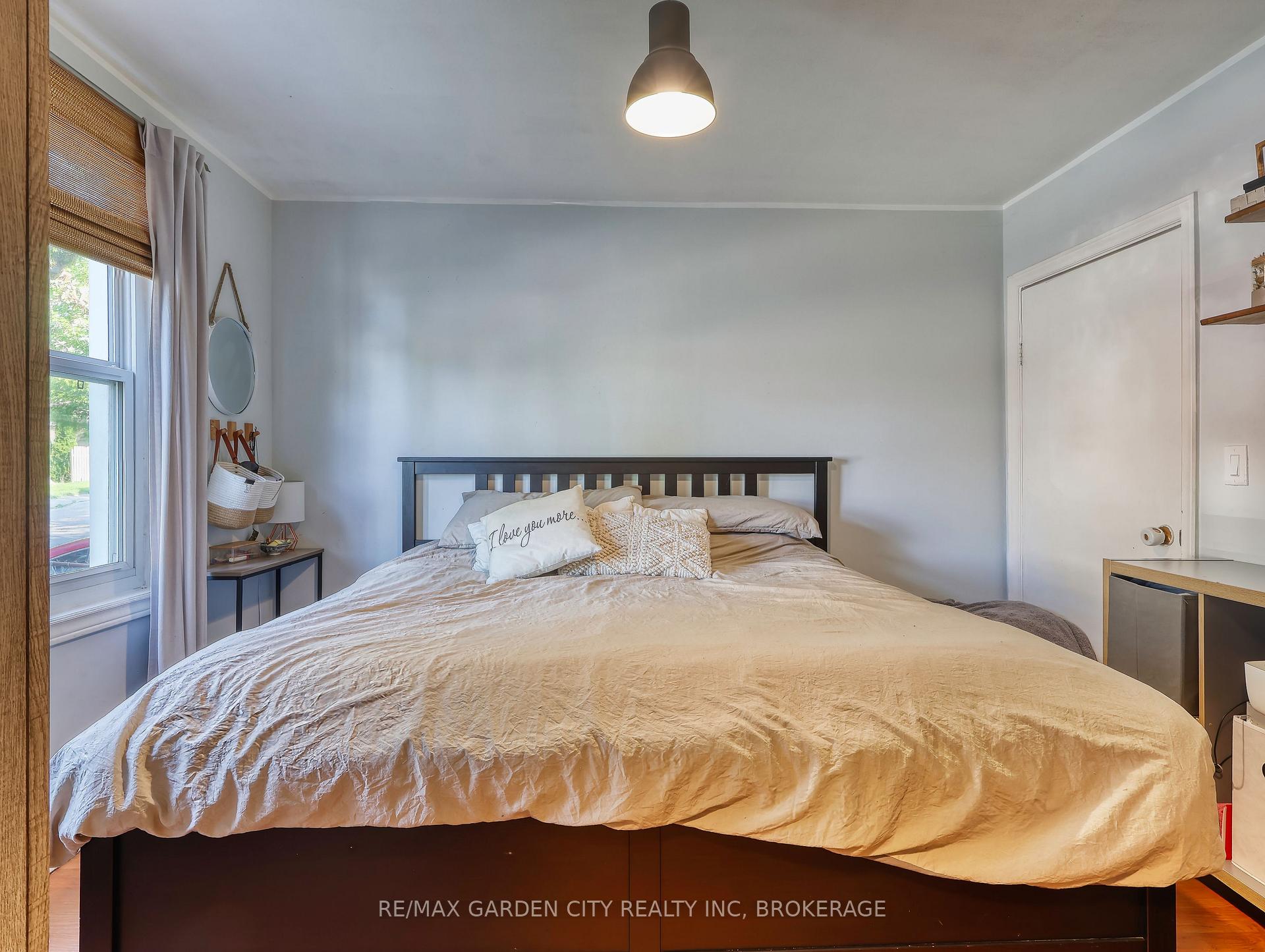 Photo 8 of 3 Bessey Street, St. Catharines, Burleigh Hill — HOMEH