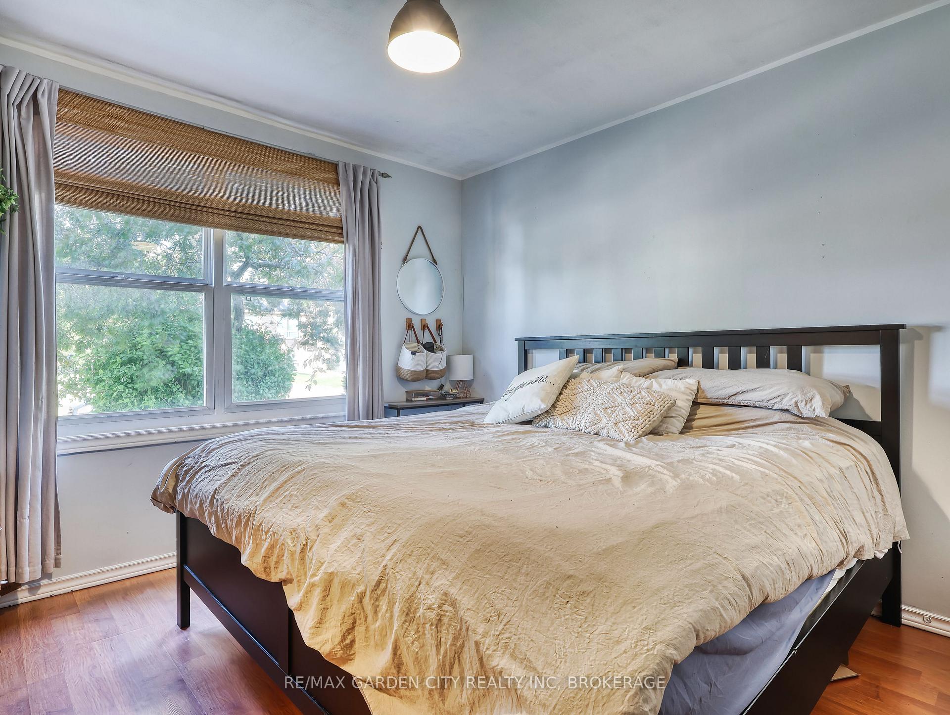 Photo 9 of 3 Bessey Street, St. Catharines, Burleigh Hill — HOMEH