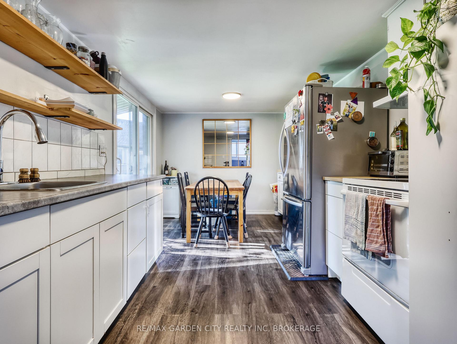 Photo 10 of 3 Bessey Street, St. Catharines, Burleigh Hill — HOMEH