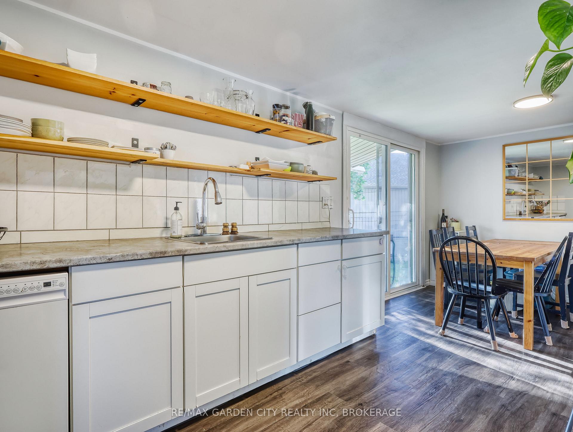 Photo 11 of 3 Bessey Street, St. Catharines, Burleigh Hill — HOMEH
