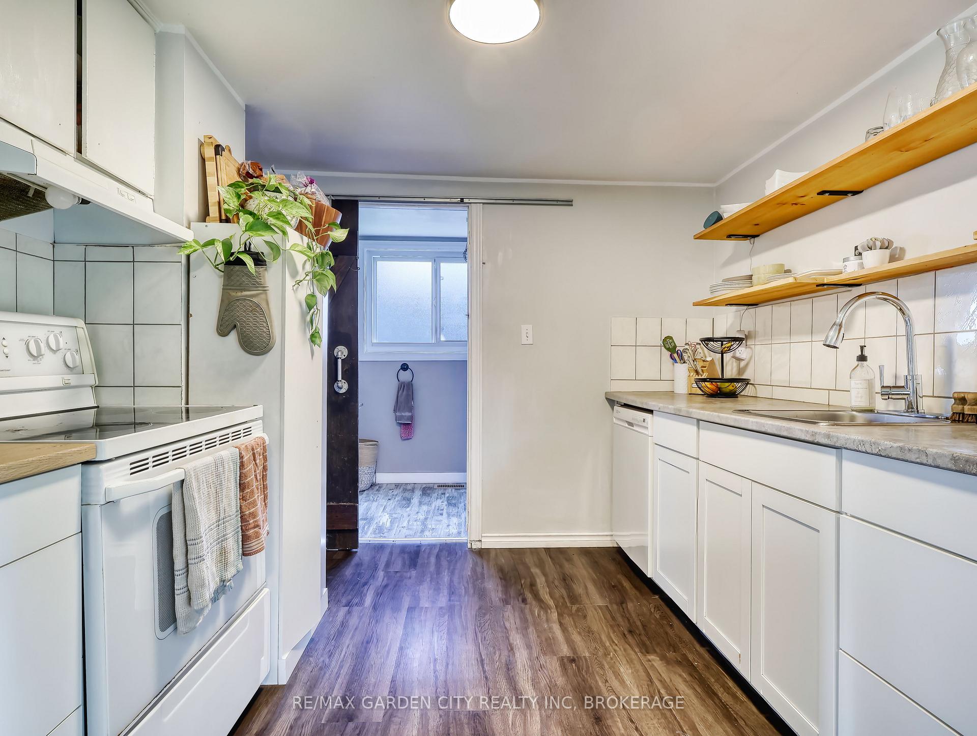 Photo 13 of 3 Bessey Street, St. Catharines, Burleigh Hill — HOMEH