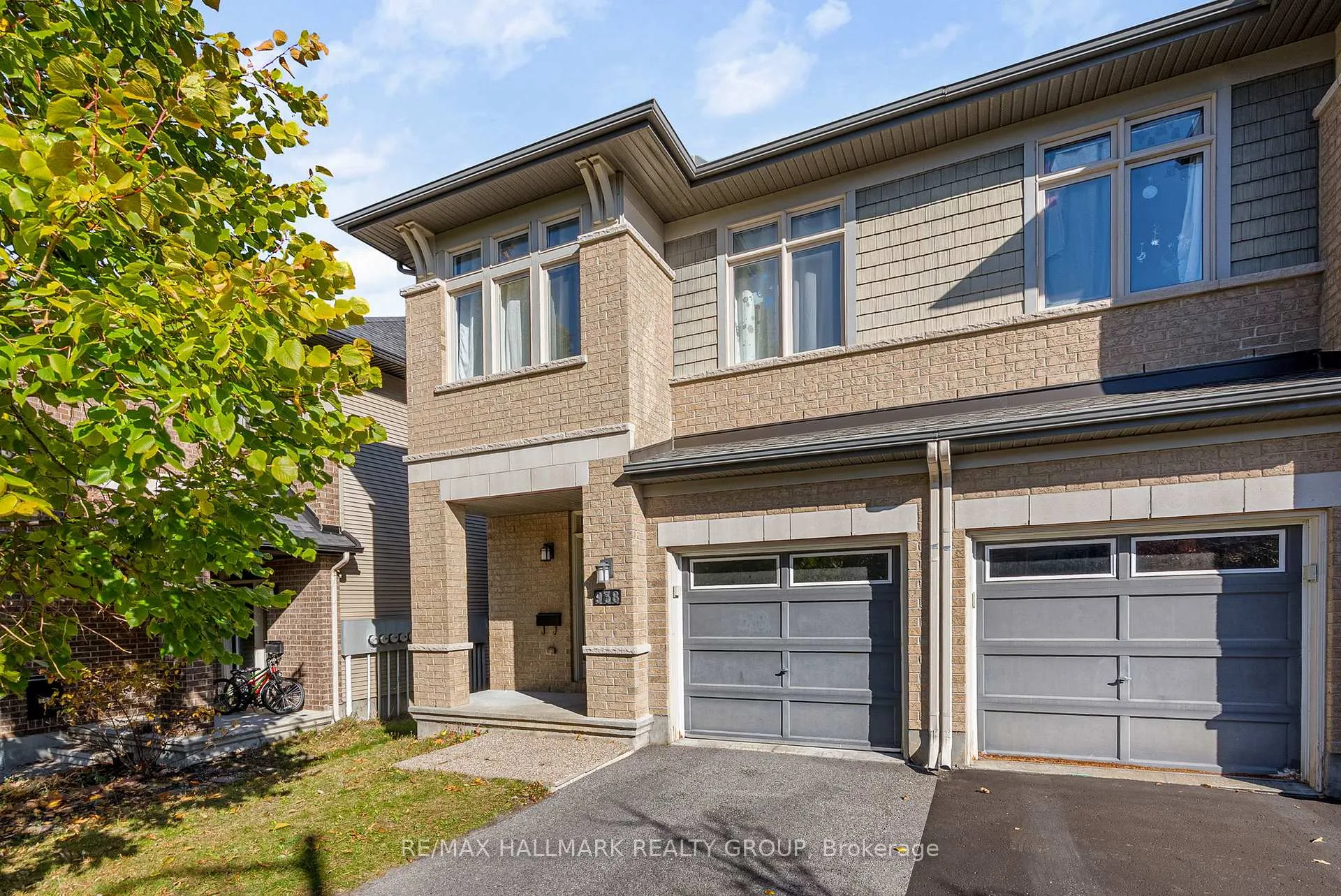 Photo 2 of 938 Fletcher Circle, Ottawa, Kanata - Kanata Lakes/Heritage Hills — HOMEH