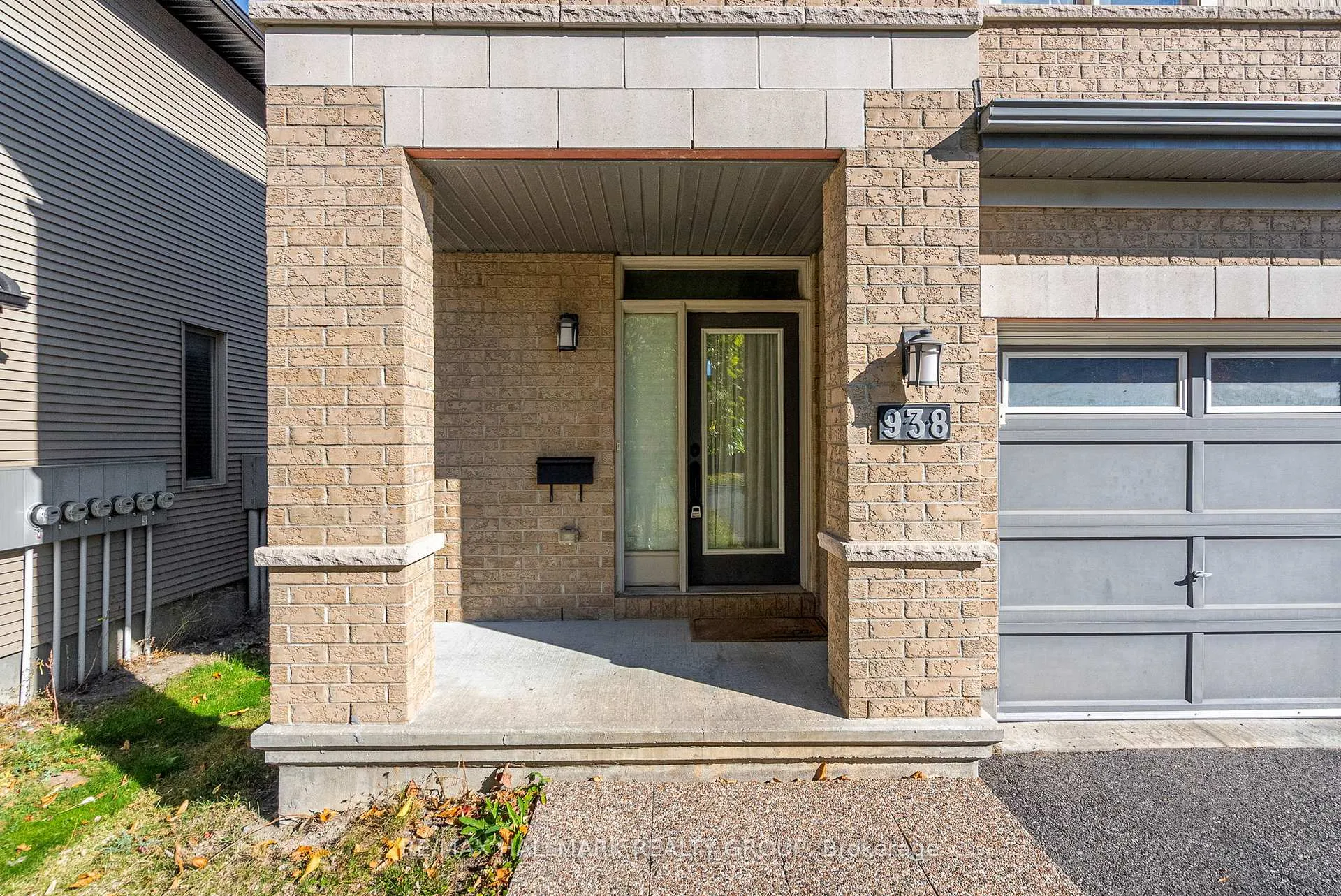 Photo 3 of 938 Fletcher Circle, Ottawa, Kanata - Kanata Lakes/Heritage Hills — HOMEH
