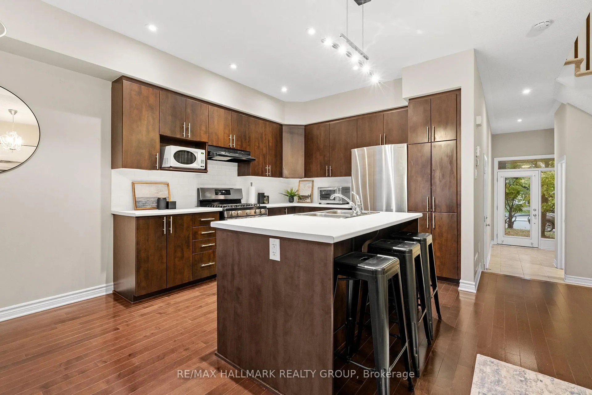 Photo 10 of 938 Fletcher Circle, Ottawa, Kanata - Kanata Lakes/Heritage Hills — HOMEH