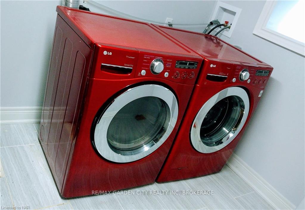 Photo 11 of 54 Pelham Road, St. Catharines, Western Hill — HOMEH