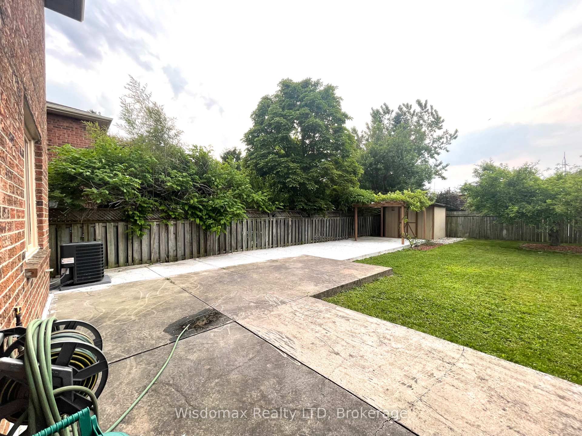 Photo 32 of 95 Barbican Trail, St. Catharines, Burleigh Hill — HOMEH