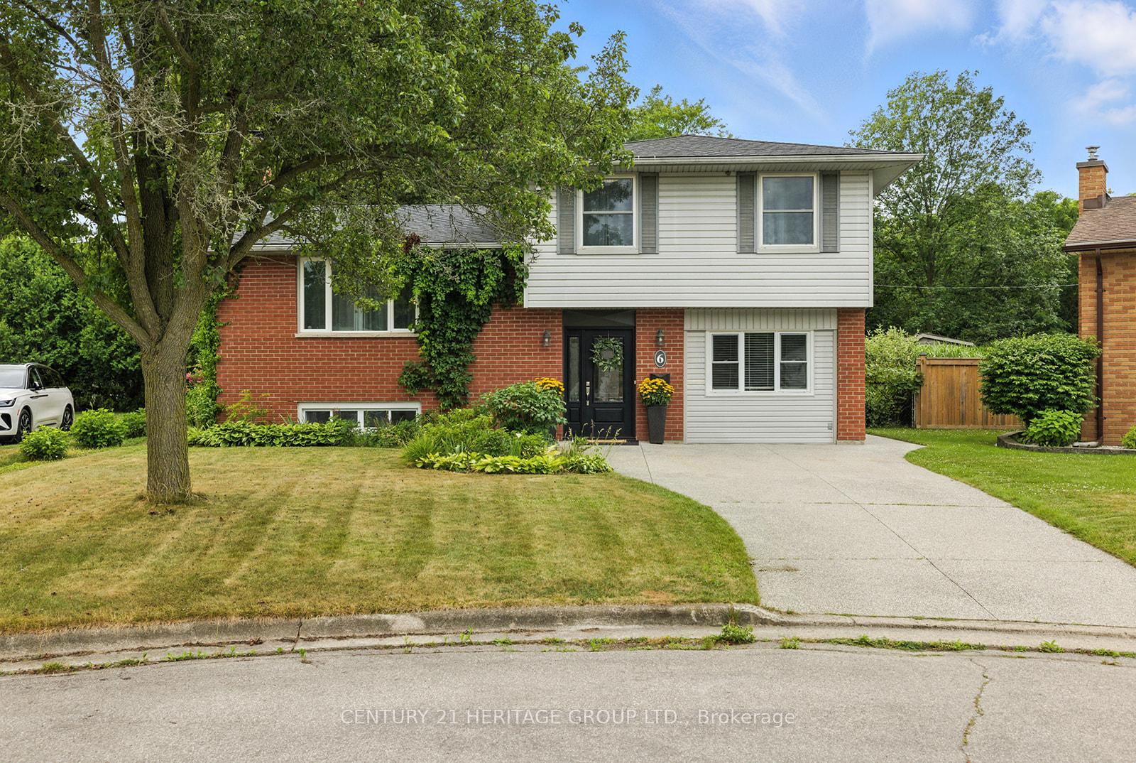 Photo 1 of 6 Pinehurst Place, St. Thomas — HOMEH