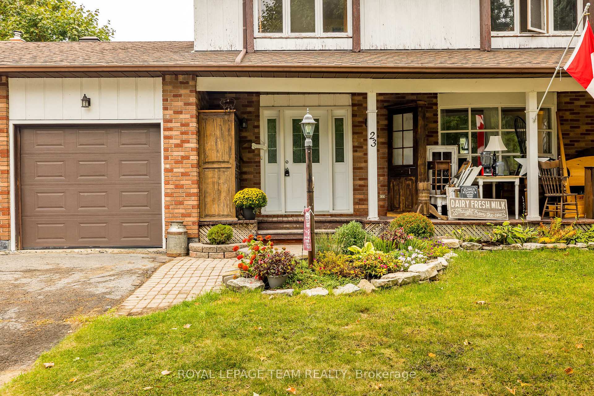 Photo 2 of 23 Butterfield Road, Ottawa, Munster — HOMEH