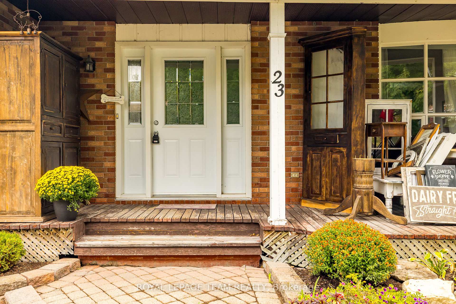 Photo 3 of 23 Butterfield Road, Ottawa, Munster — HOMEH
