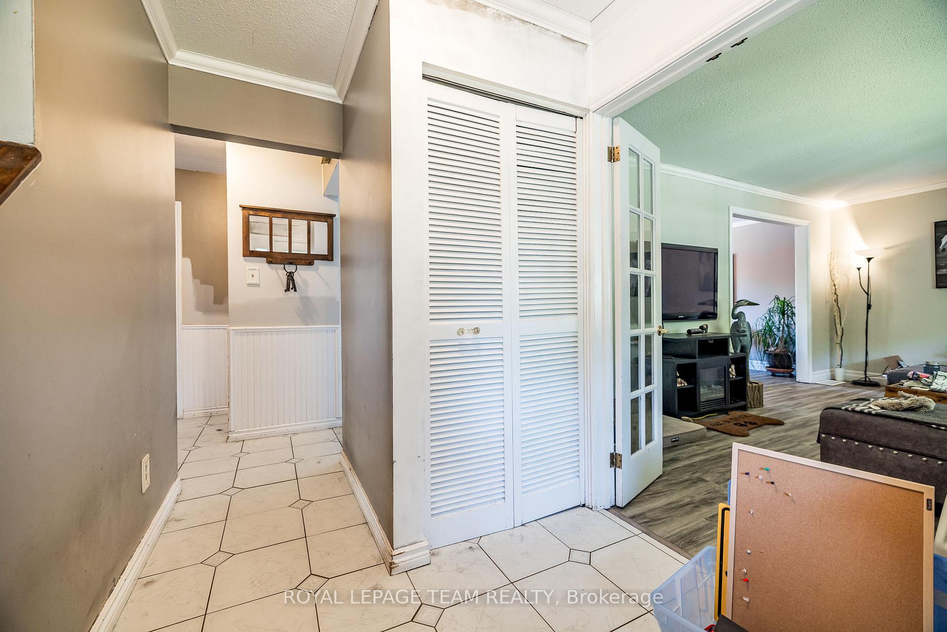 Photo 5 of 23 Butterfield Road, Ottawa, Munster — HOMEH