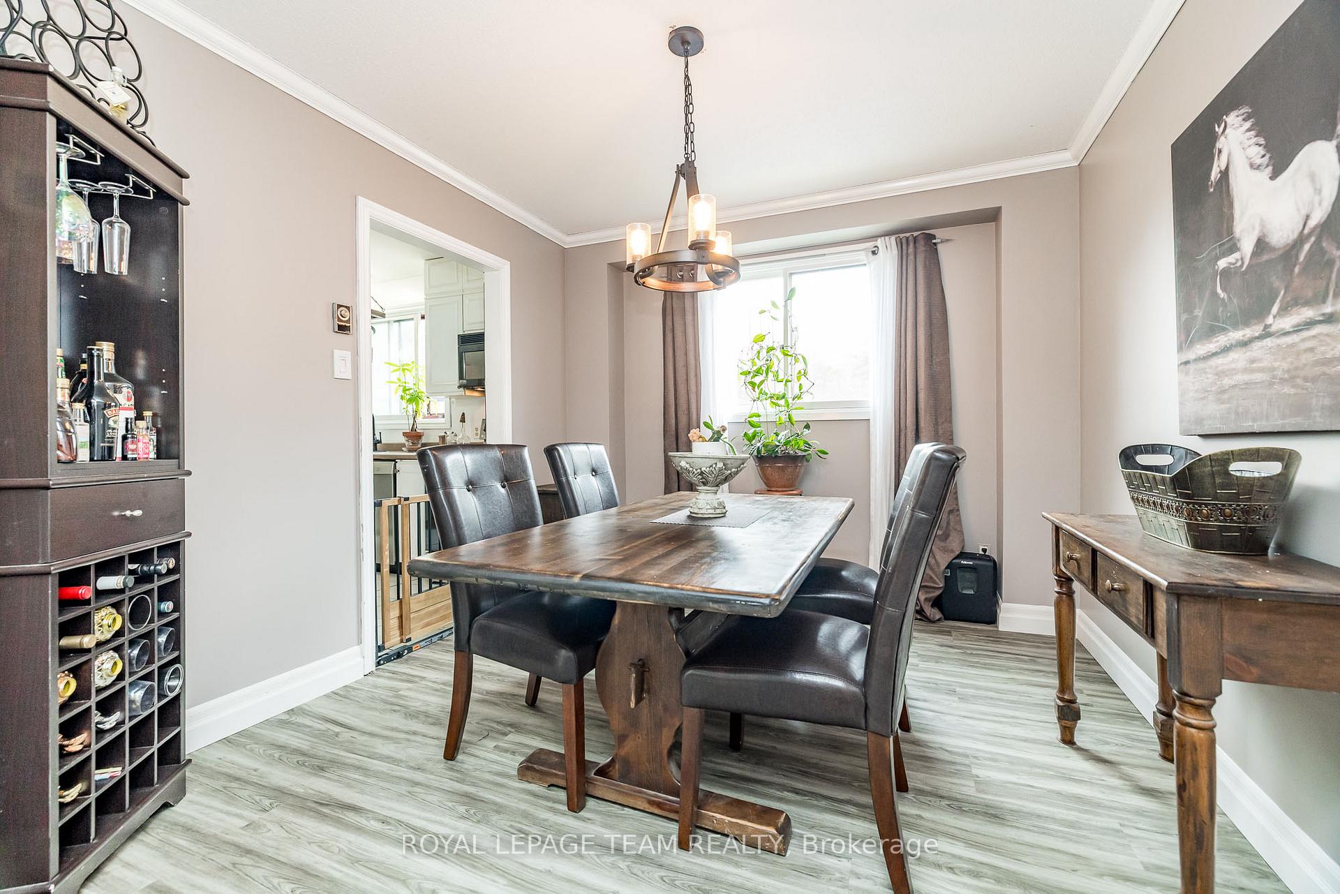 Photo 10 of 23 Butterfield Road, Ottawa, Munster — HOMEH