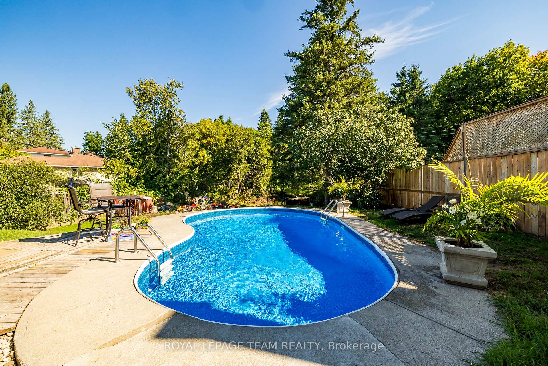 Photo 33 of 23 Butterfield Road, Ottawa, Munster — HOMEH