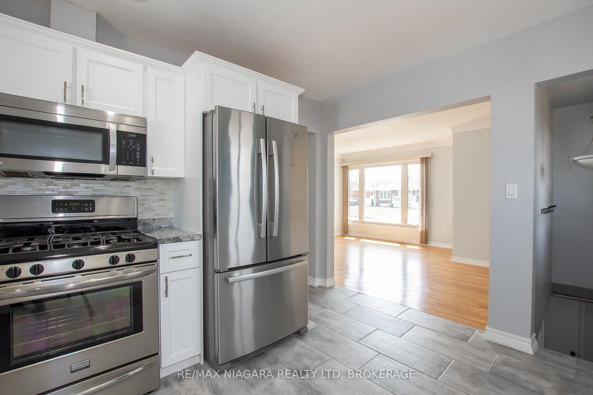 Photo 9 of 12 Milton Road, St. Catharines, E. Chester — HOMEH