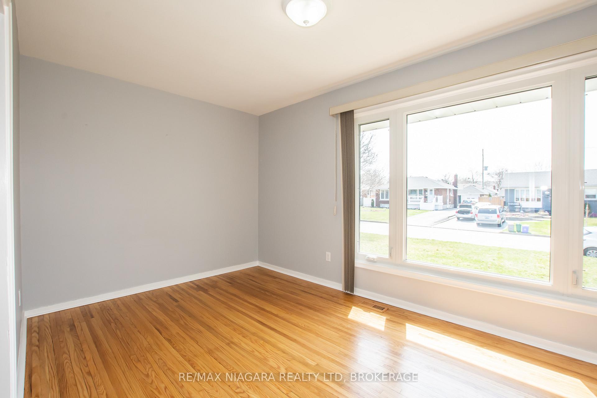 Photo 11 of 12 Milton Road, St. Catharines, E. Chester — HOMEH