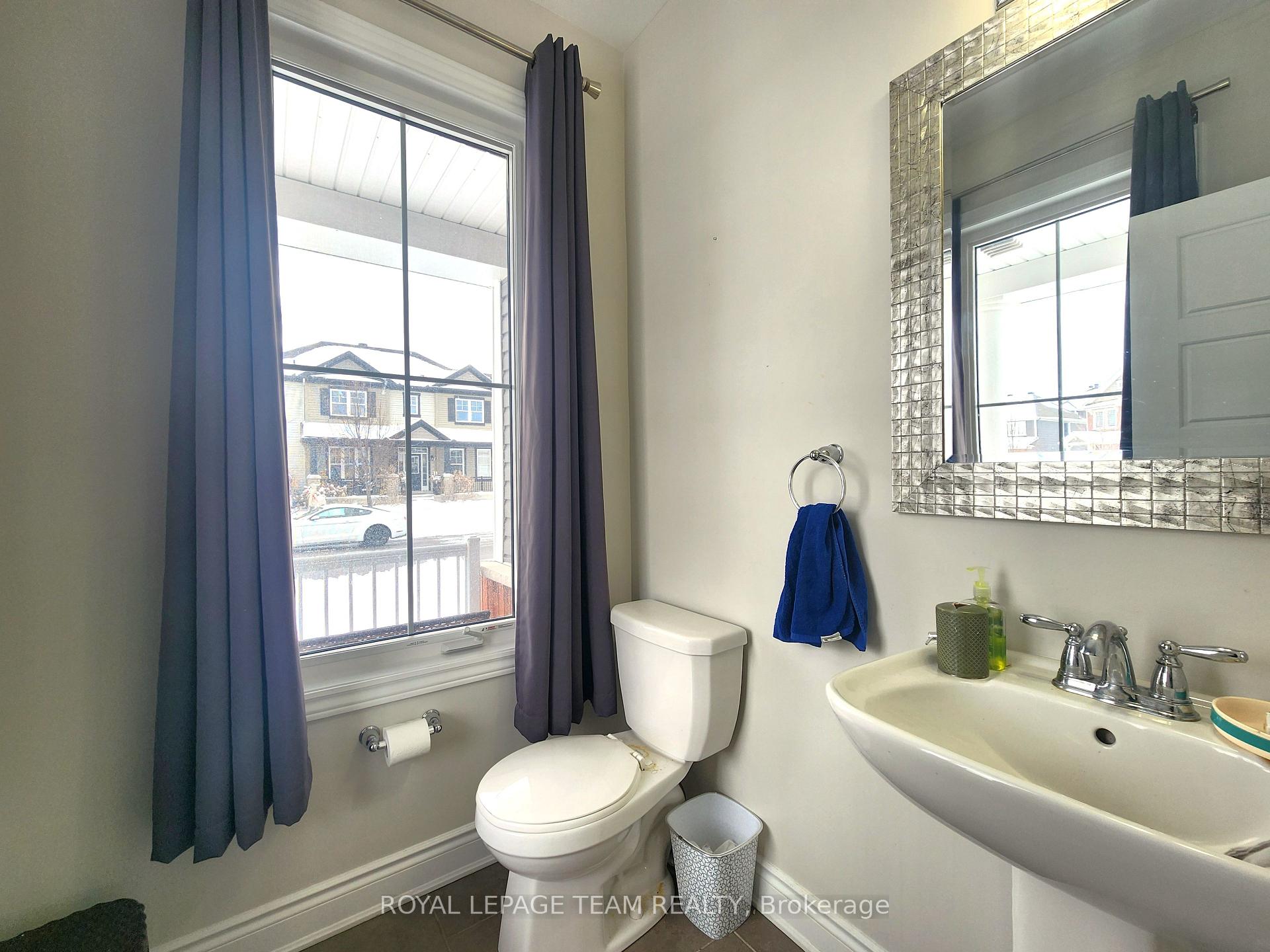 Photo 6 of 10 Sweetbay Circle, Ottawa, Stittsville (North) — HOMEH