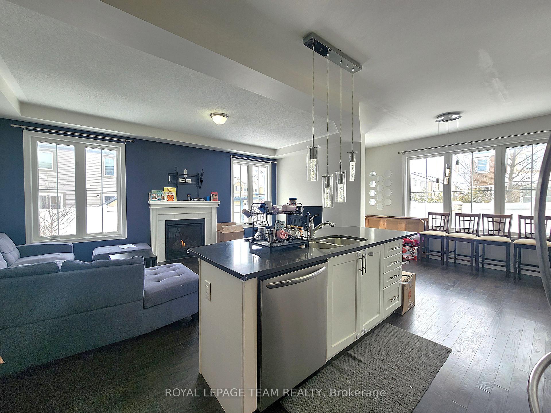 Photo 12 of 10 Sweetbay Circle, Ottawa, Stittsville (North) — HOMEH