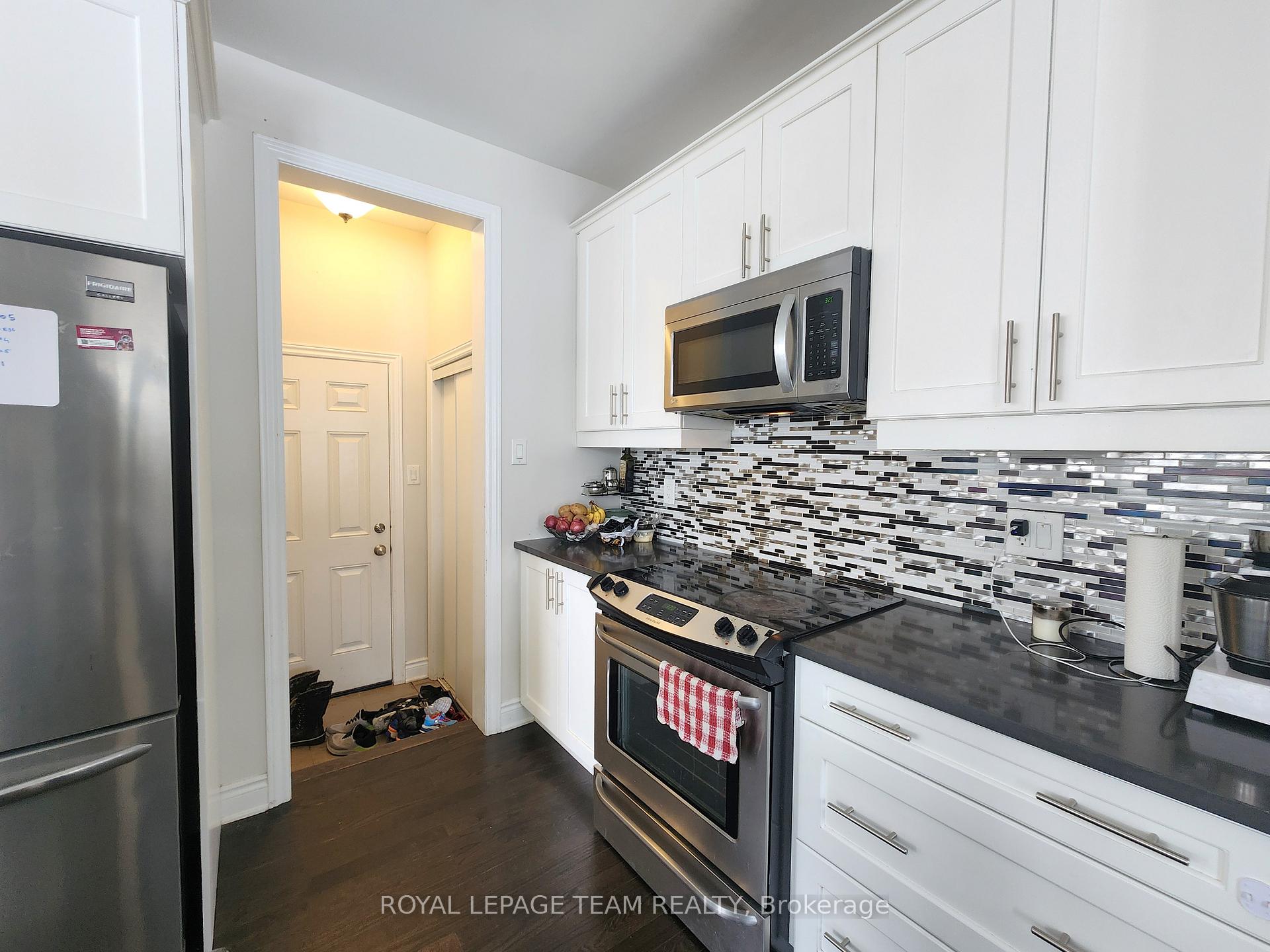 Photo 13 of 10 Sweetbay Circle, Ottawa, Stittsville (North) — HOMEH