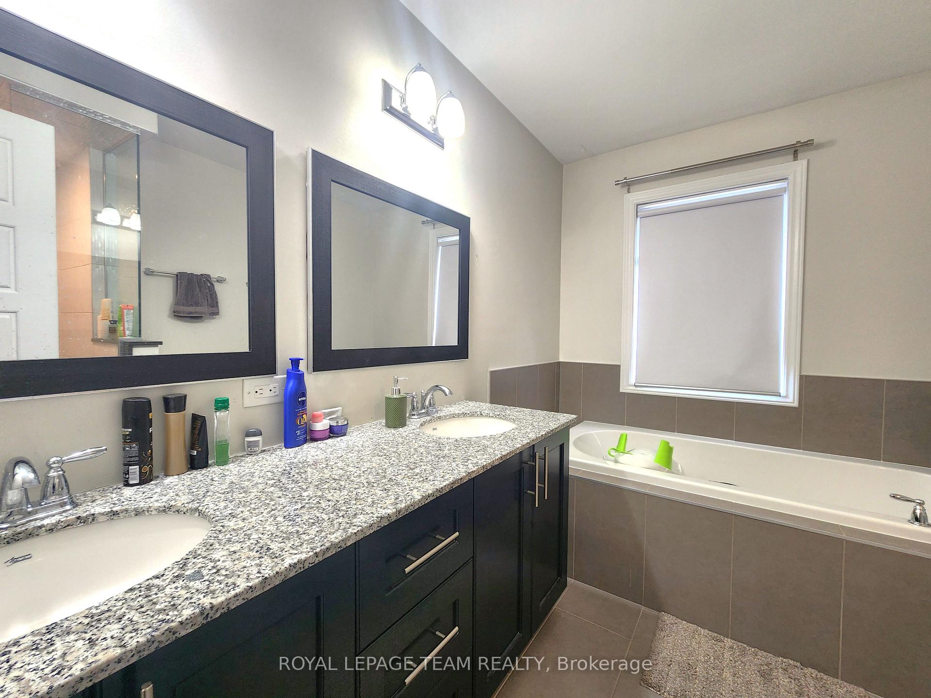 Photo 16 of 10 Sweetbay Circle, Ottawa, Stittsville (North) — HOMEH