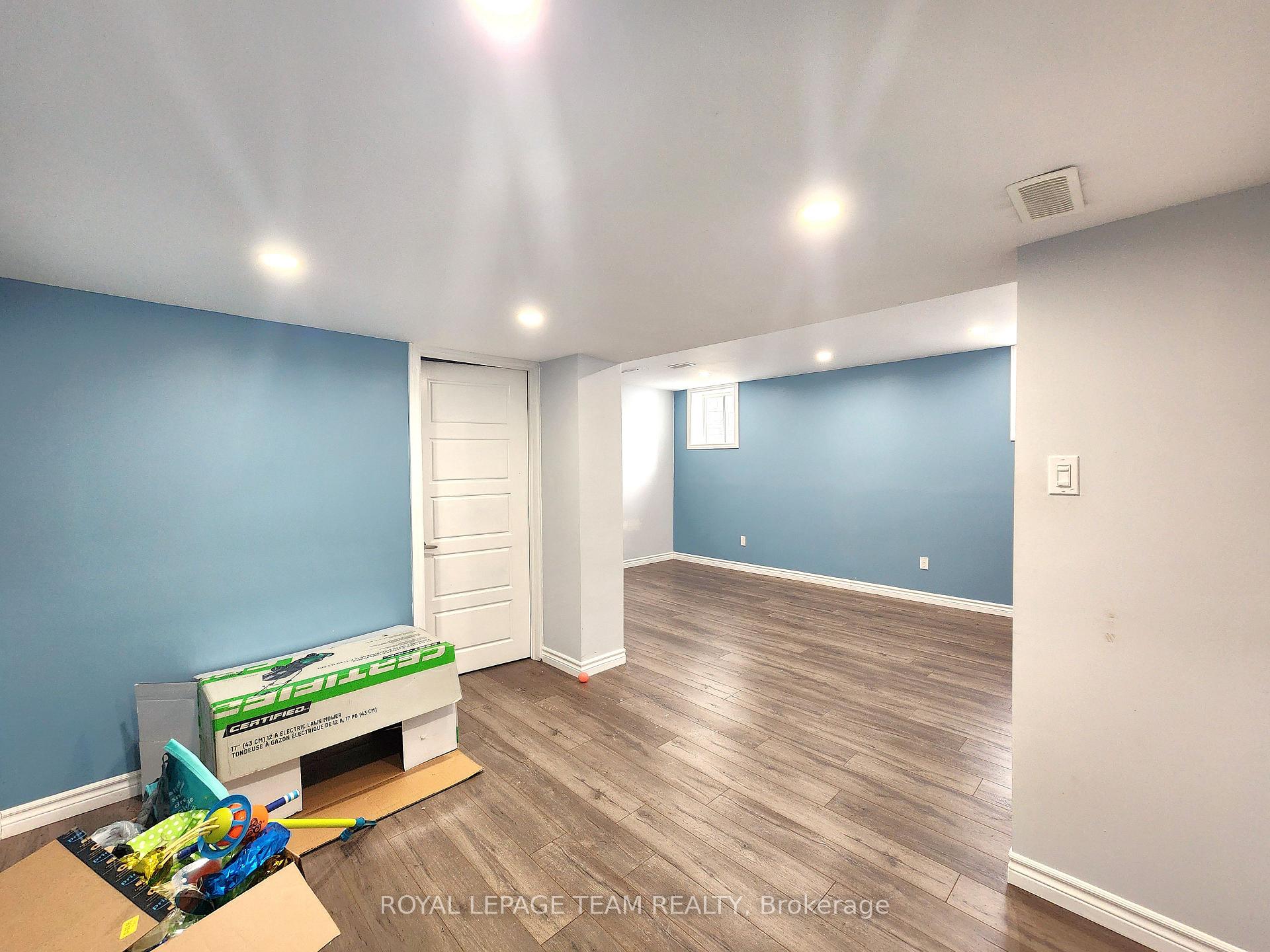 Photo 25 of 10 Sweetbay Circle, Ottawa, Stittsville (North) — HOMEH