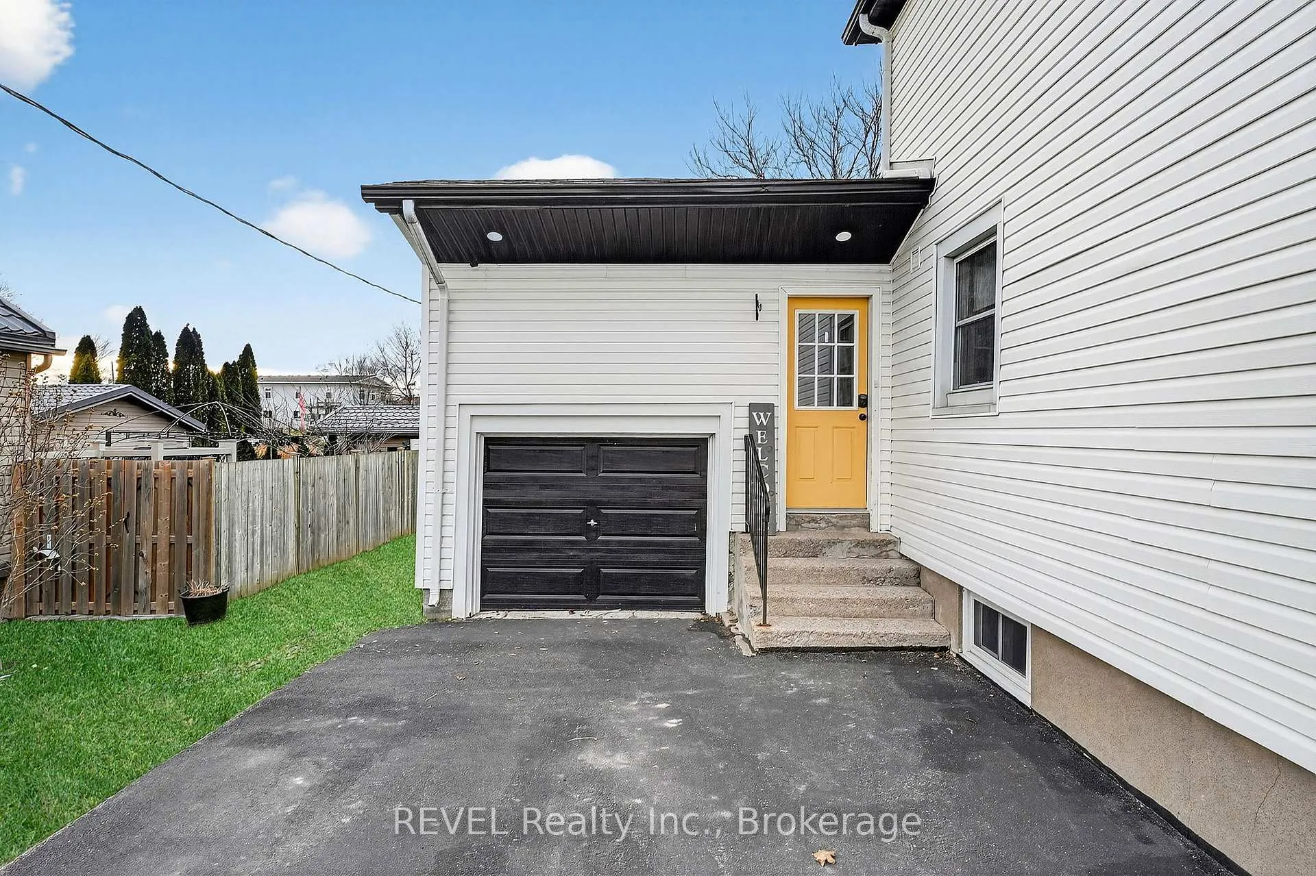 Photo 3 of 89 Queen Street N, Thorold, Thorold Downtown — HOMEH