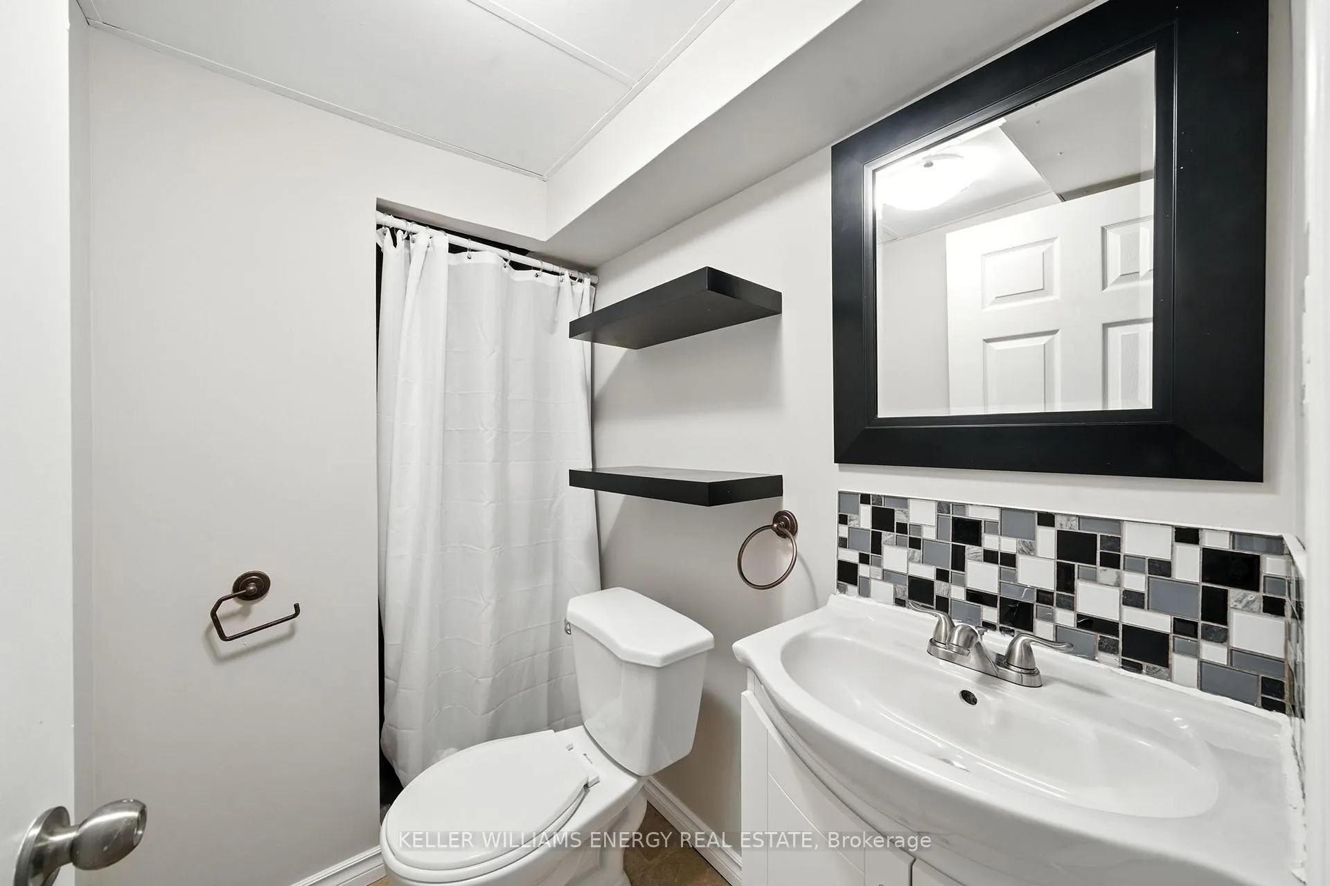 Photo 14 of 738 Snelgrove Road, Peterborough, Ashburnham Ward 4 — HOMEH