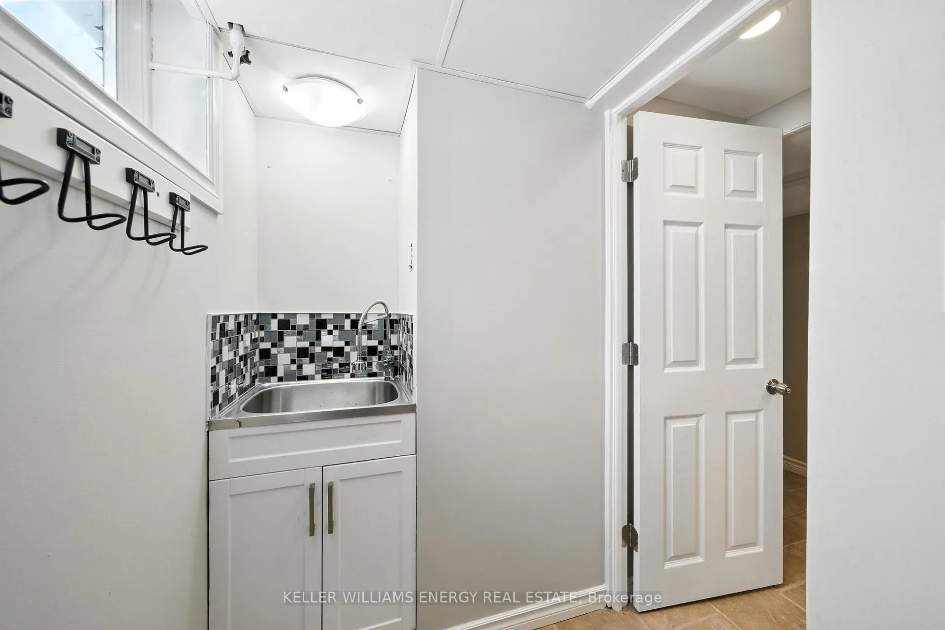 Photo 16 of 738 Snelgrove Road, Peterborough, Ashburnham Ward 4 — HOMEH