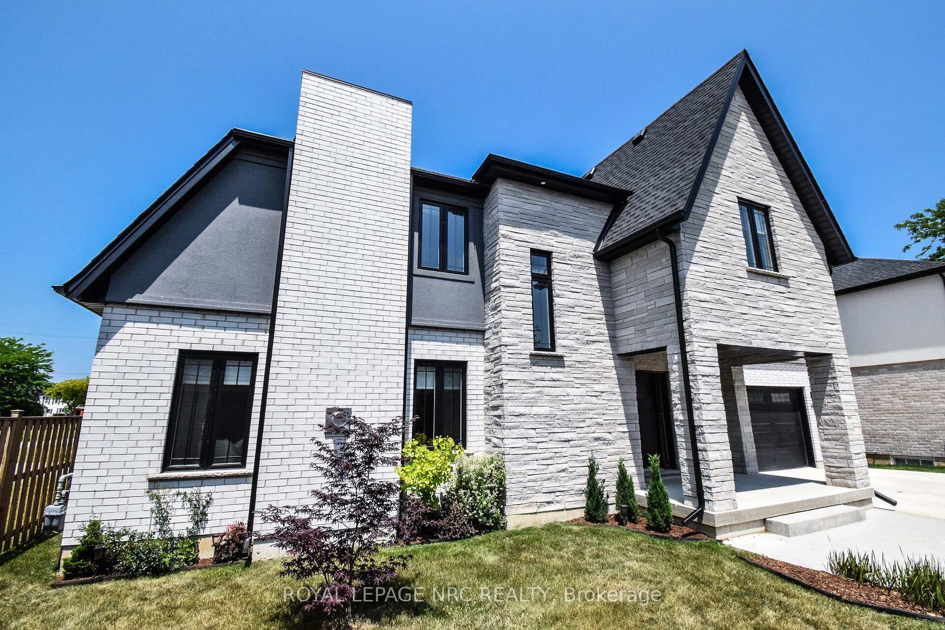 Photo 2 of 10B Port Royal Crescent, St. Catharines, Martindale Pond — HOMEH