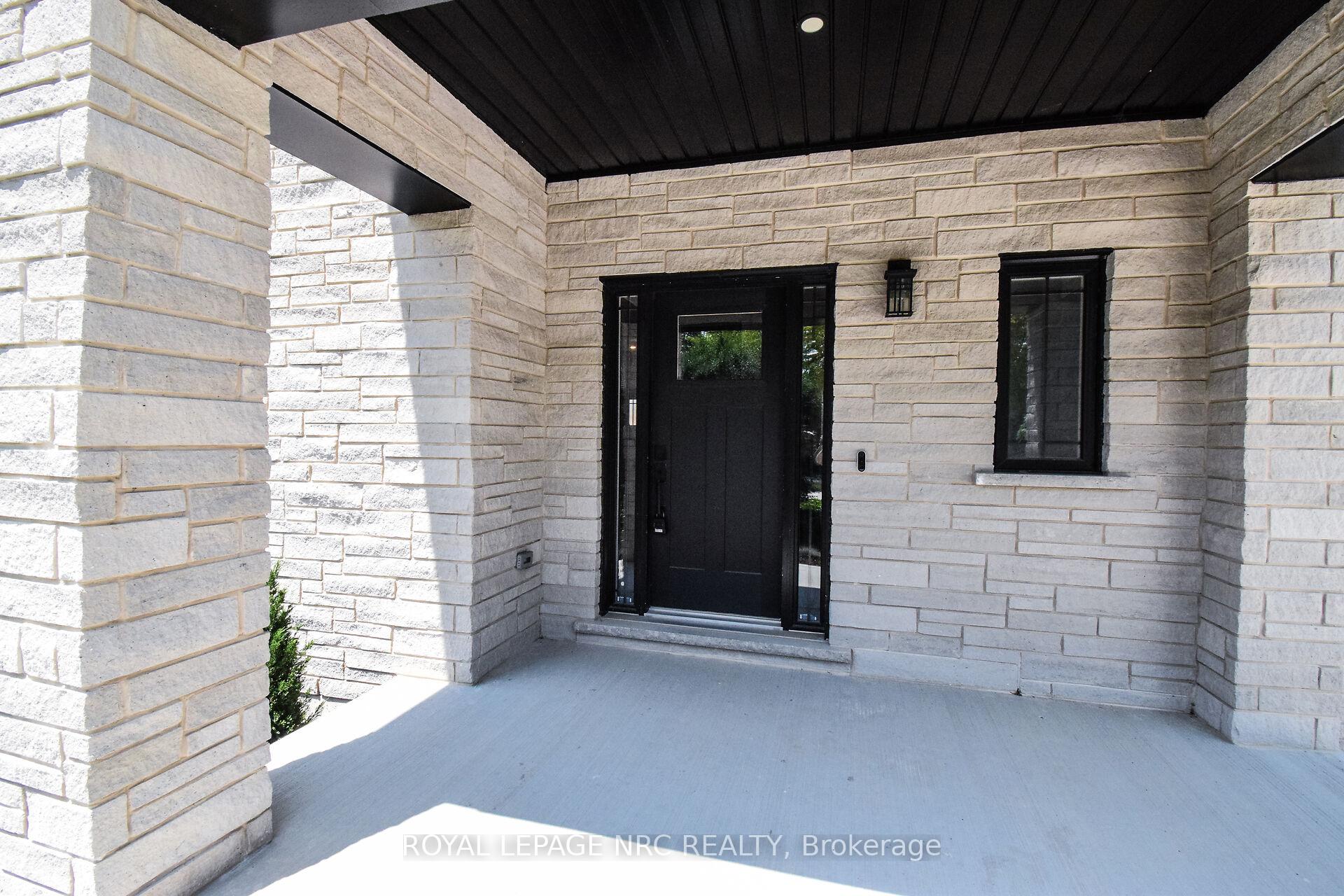 Photo 3 of 10B Port Royal Crescent, St. Catharines, Martindale Pond — HOMEH