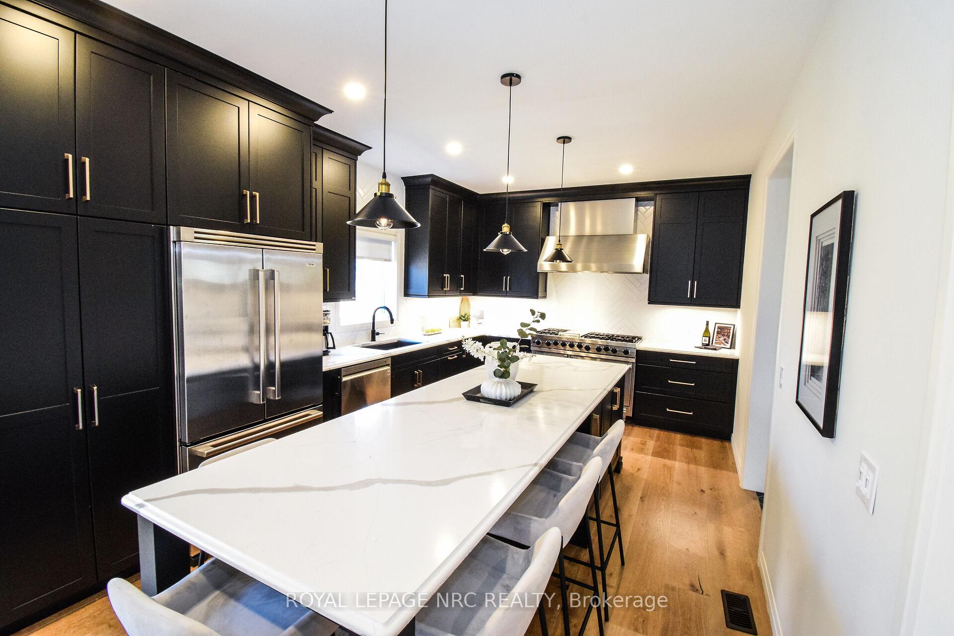Photo 10 of 10B Port Royal Crescent, St. Catharines, Martindale Pond — HOMEH