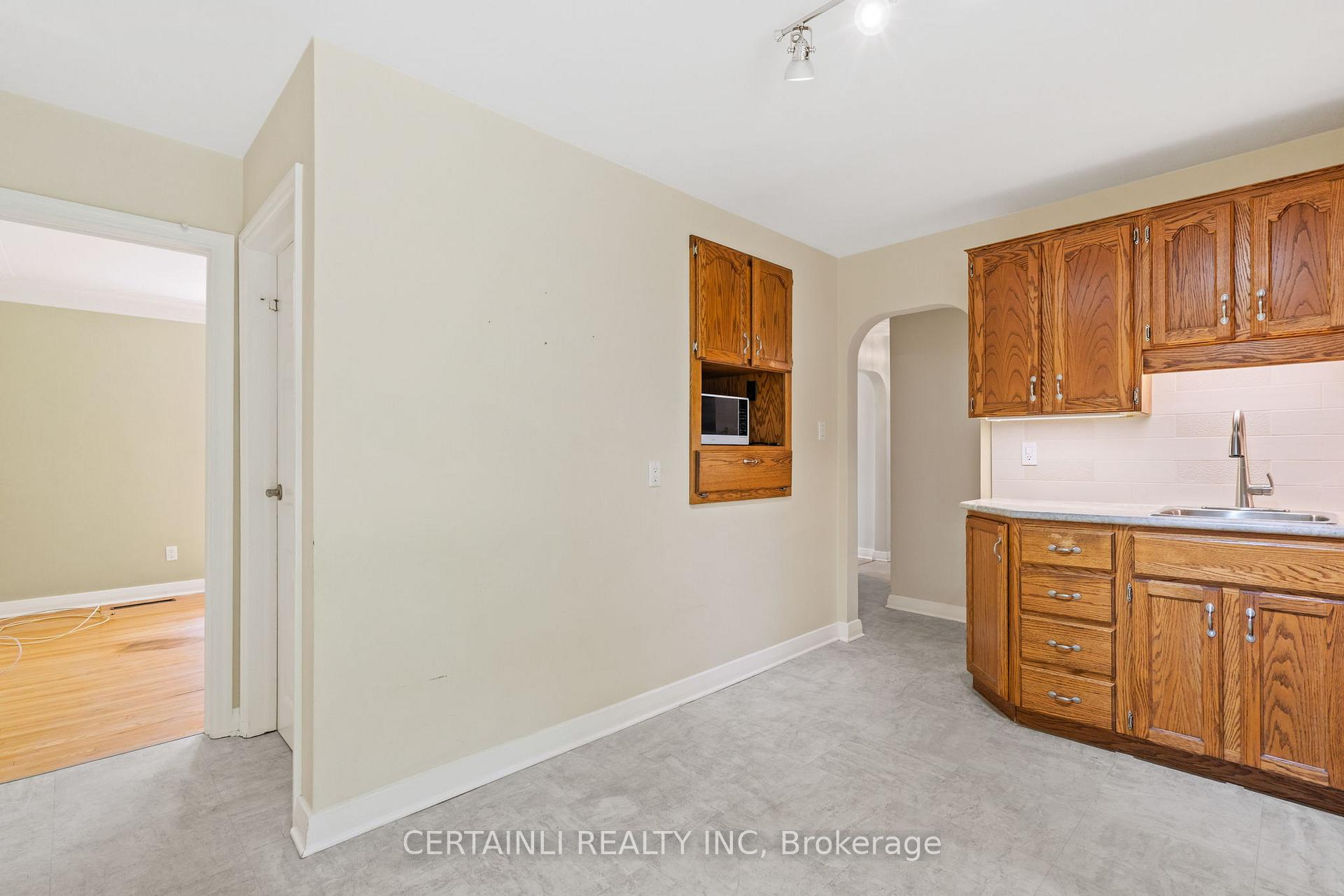 Photo 11 of 15 Hepburn Avenue, St. Thomas — HOMEH