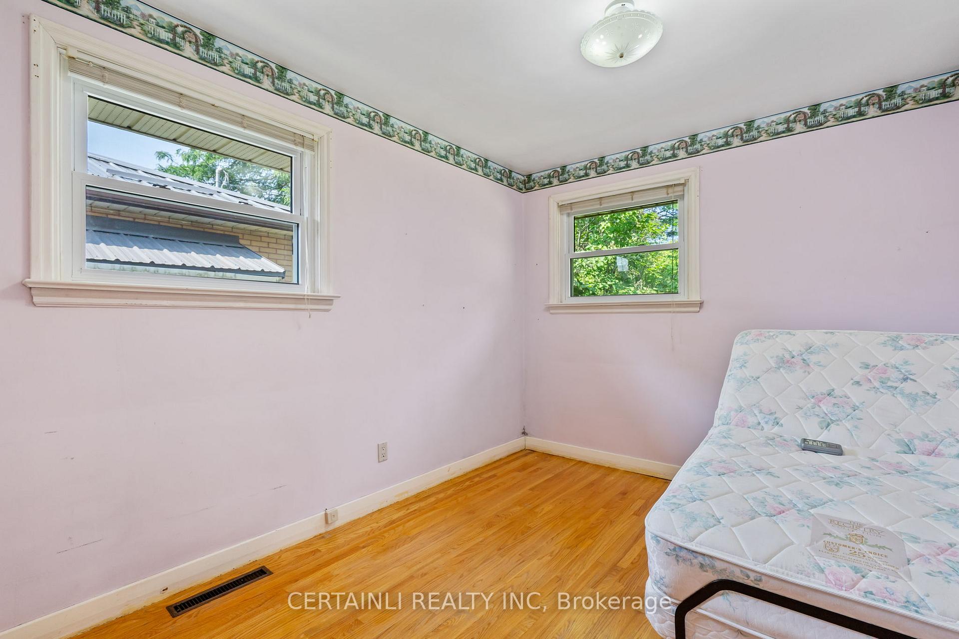 Photo 16 of 15 Hepburn Avenue, St. Thomas — HOMEH