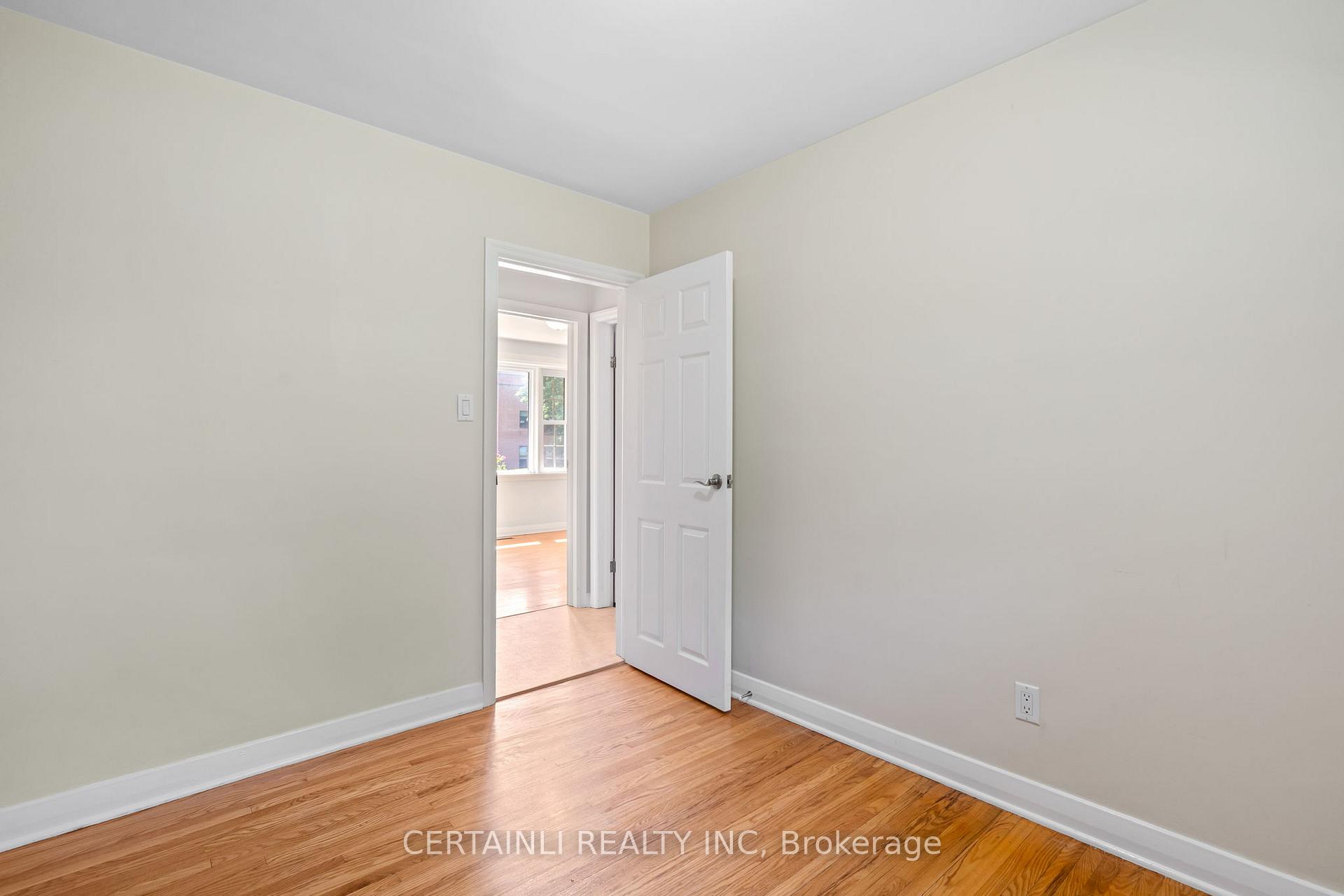 Photo 19 of 15 Hepburn Avenue, St. Thomas — HOMEH