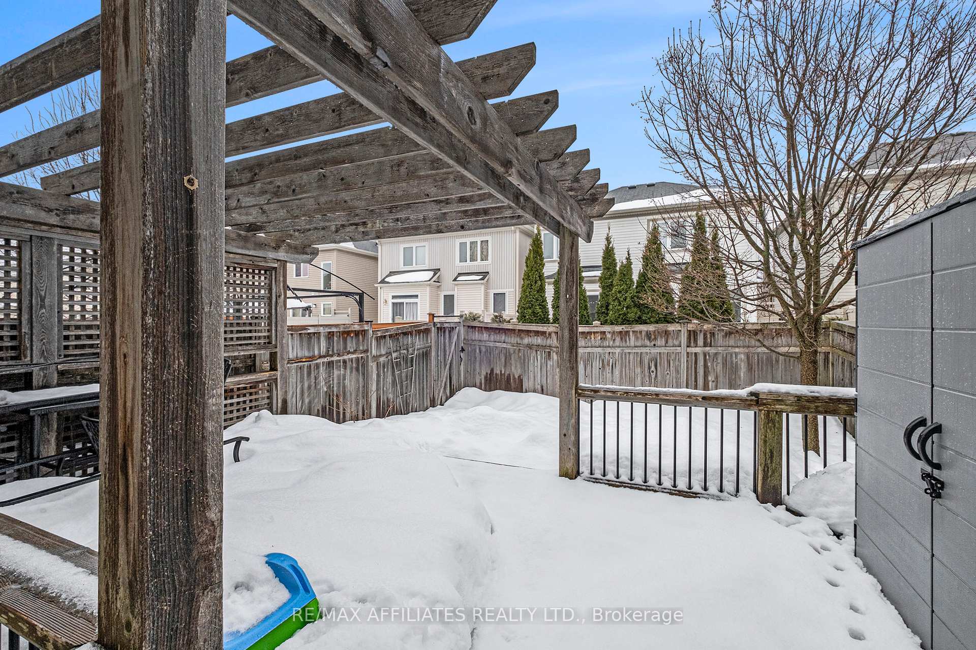 Photo 12 of 284 Par-La-Ville Circle, Ottawa, Stittsville (North) — HOMEH