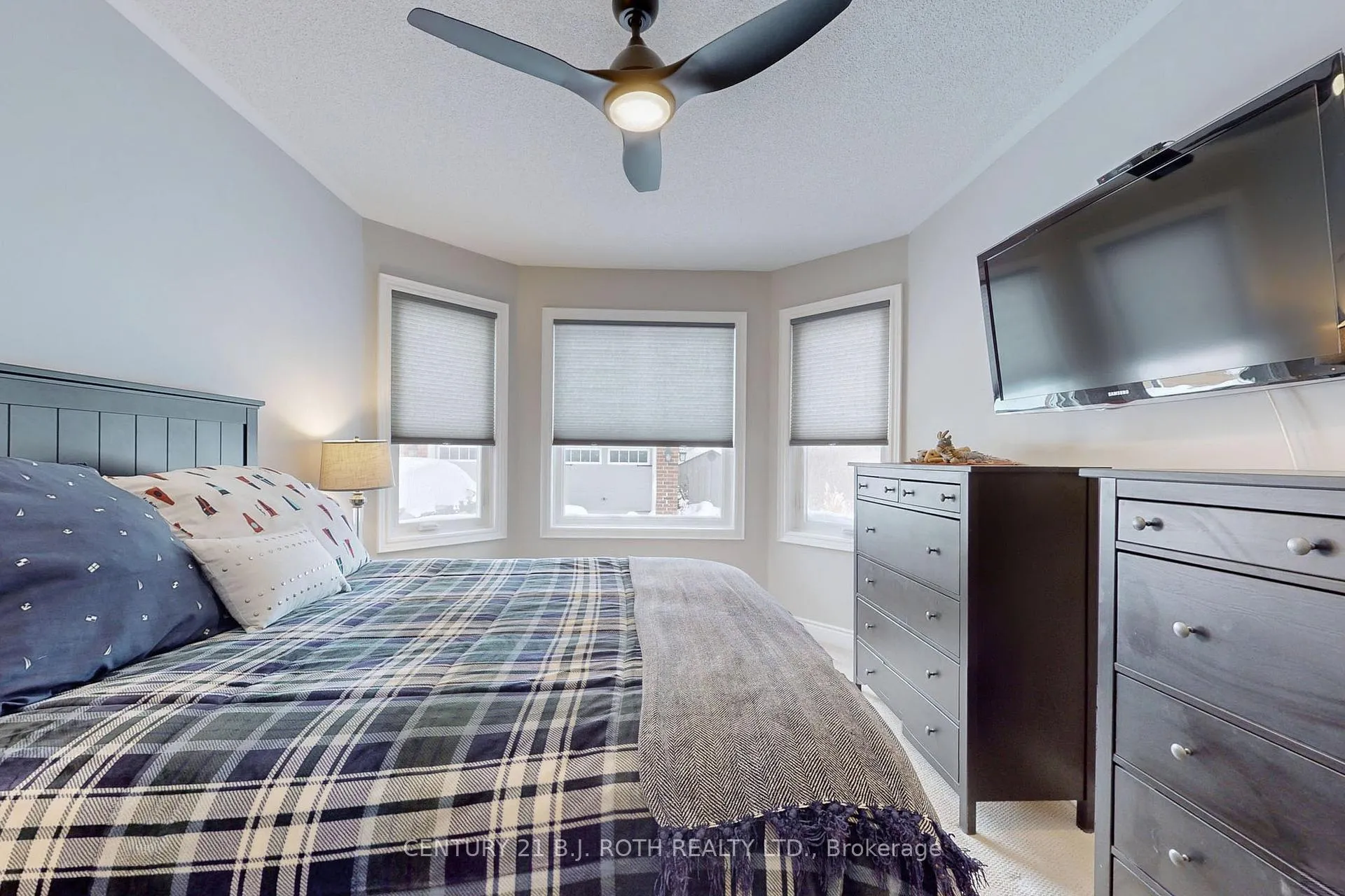 Photo 23 of 157 Mary Street, Clearview, Creemore — HOMEH