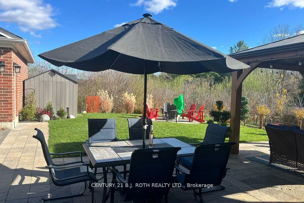 Photo 35 of 157 Mary Street, Clearview, Creemore — HOMEH