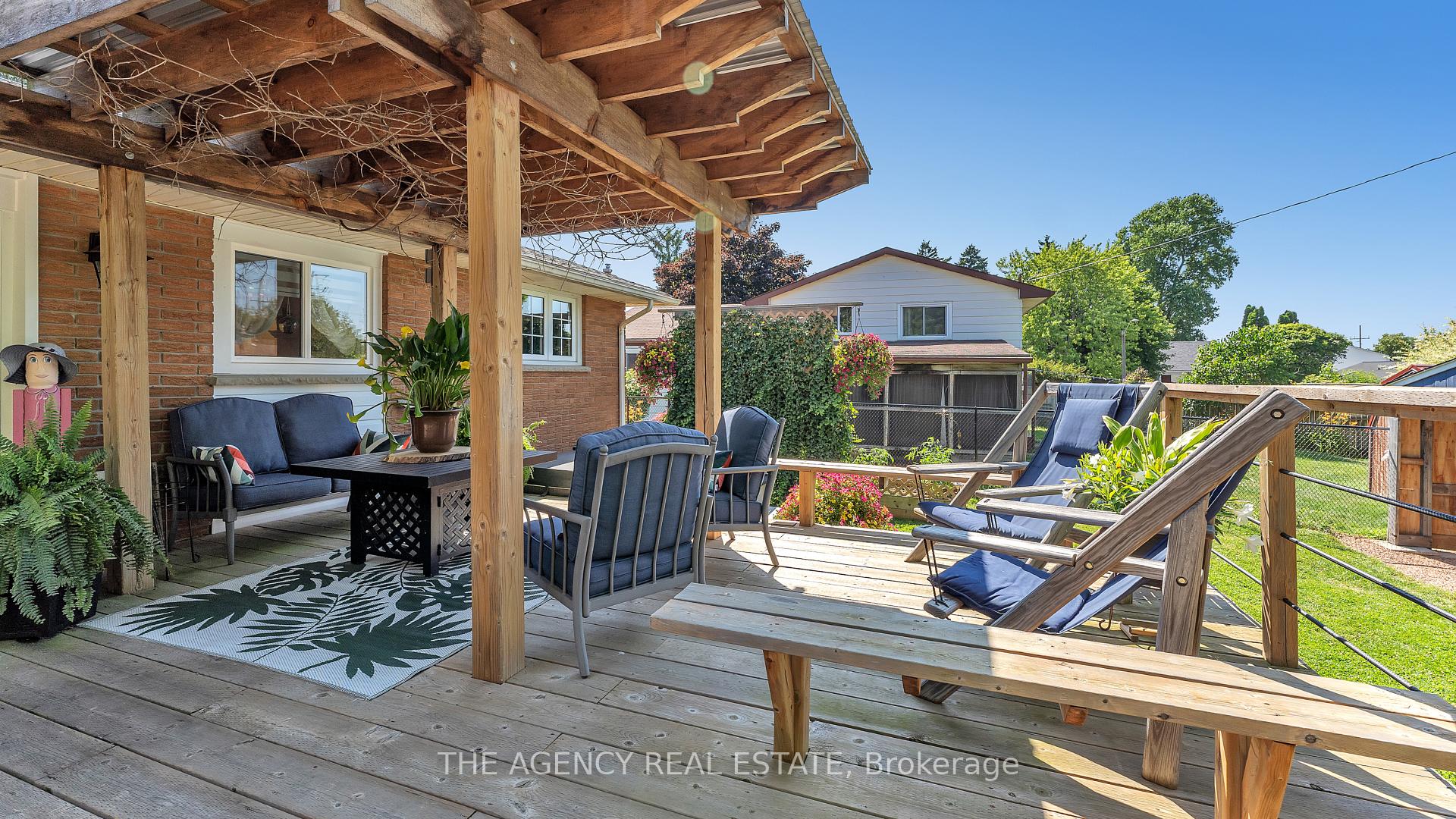 Photo 27 of 4 Applewood Crescent, St. Thomas — HOMEH