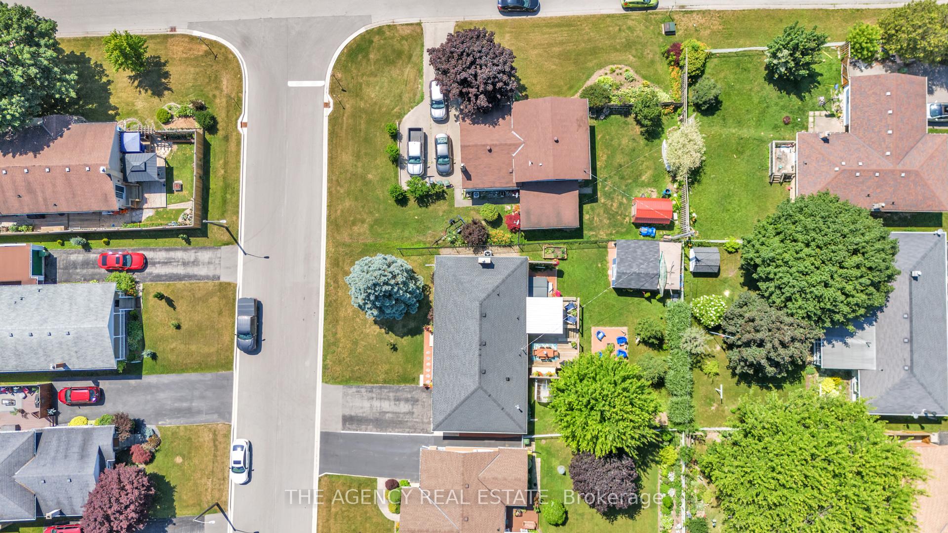 Photo 30 of 4 Applewood Crescent, St. Thomas — HOMEH