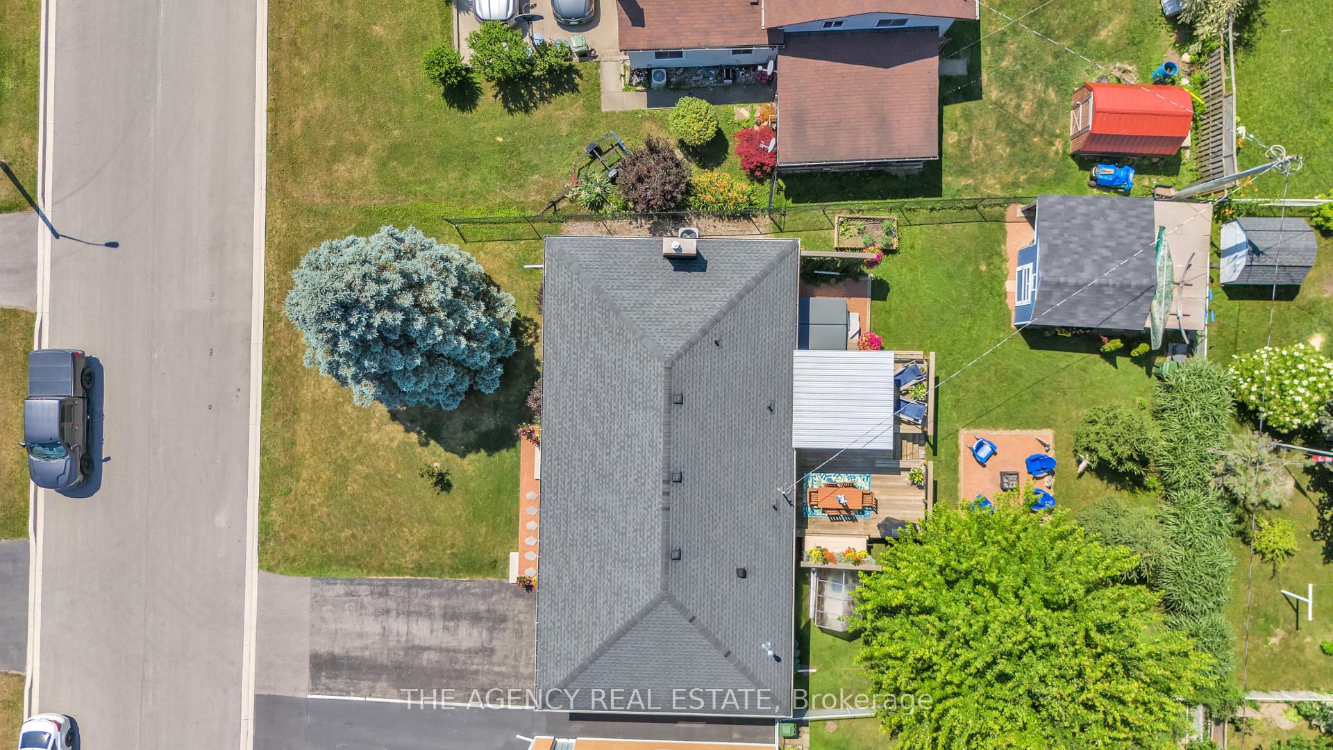 Photo 31 of 4 Applewood Crescent, St. Thomas — HOMEH