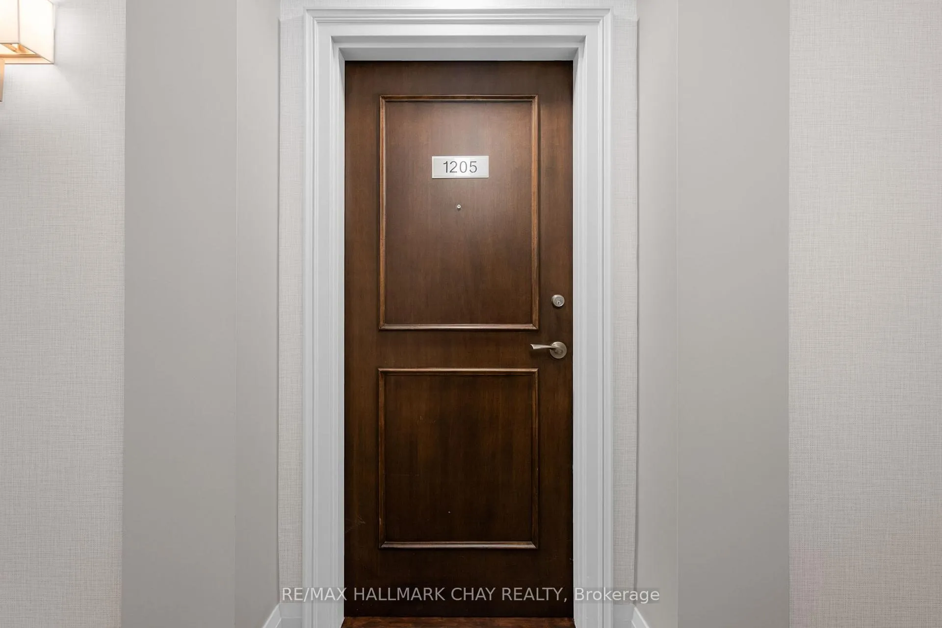 Photo 4 of Unit 1205, 6 Toronto Street, Barrie, City Centre — HOMEH