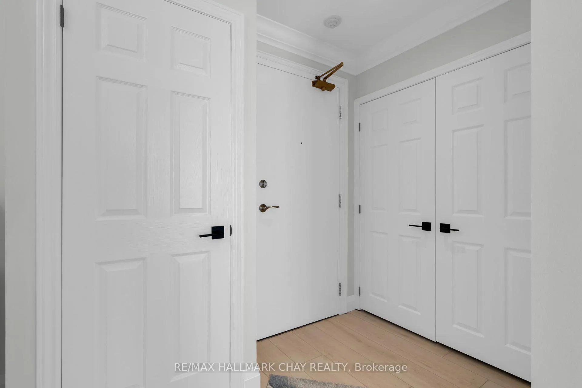 Photo 5 of Unit 1205, 6 Toronto Street, Barrie, City Centre — HOMEH