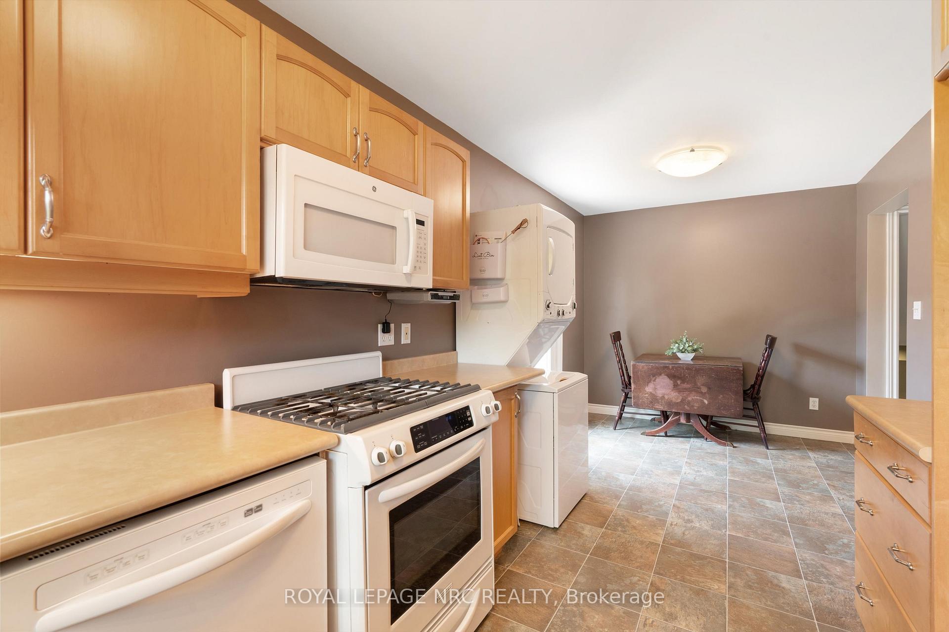 Photo 15 of 533 Vine Street, St. Catharines, Vine/Linwell — HOMEH